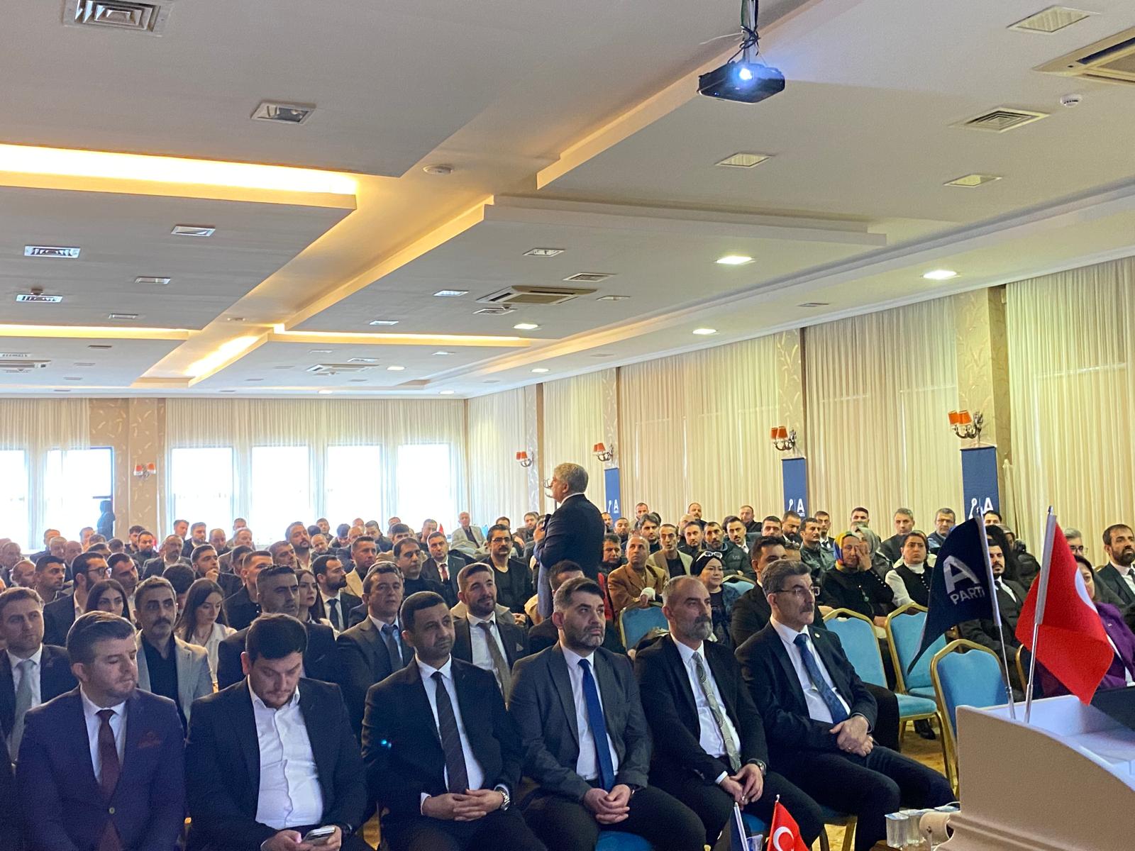 A Parti Hendek İlçe Teşkilatı, Sakarya’daki Büyük Eğitim Çıkarmasına Katıldı