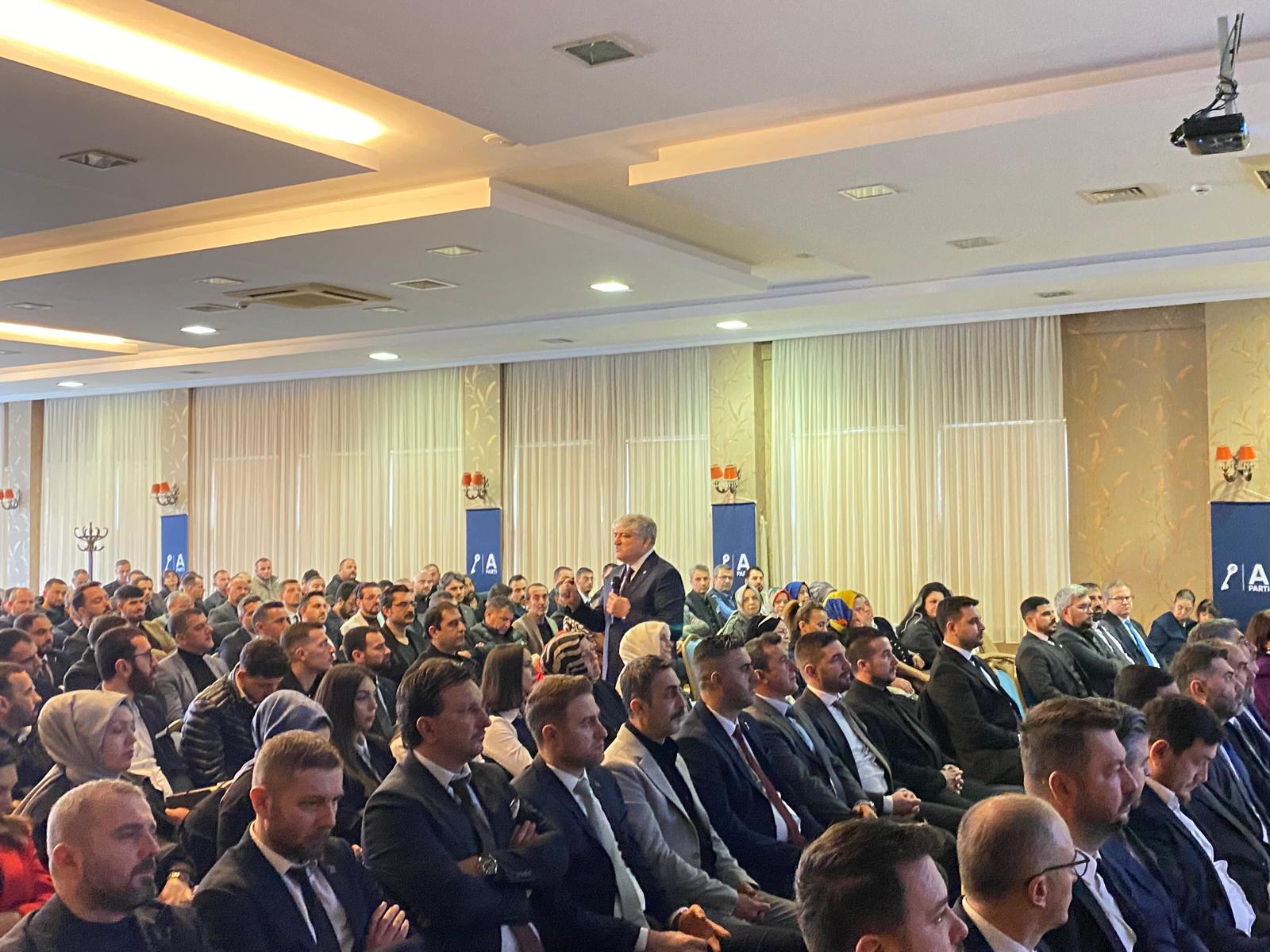 A Parti Hendek İlçe Teşkilatı, Sakarya’daki Büyük Eğitim Çıkarmasına Katıldı