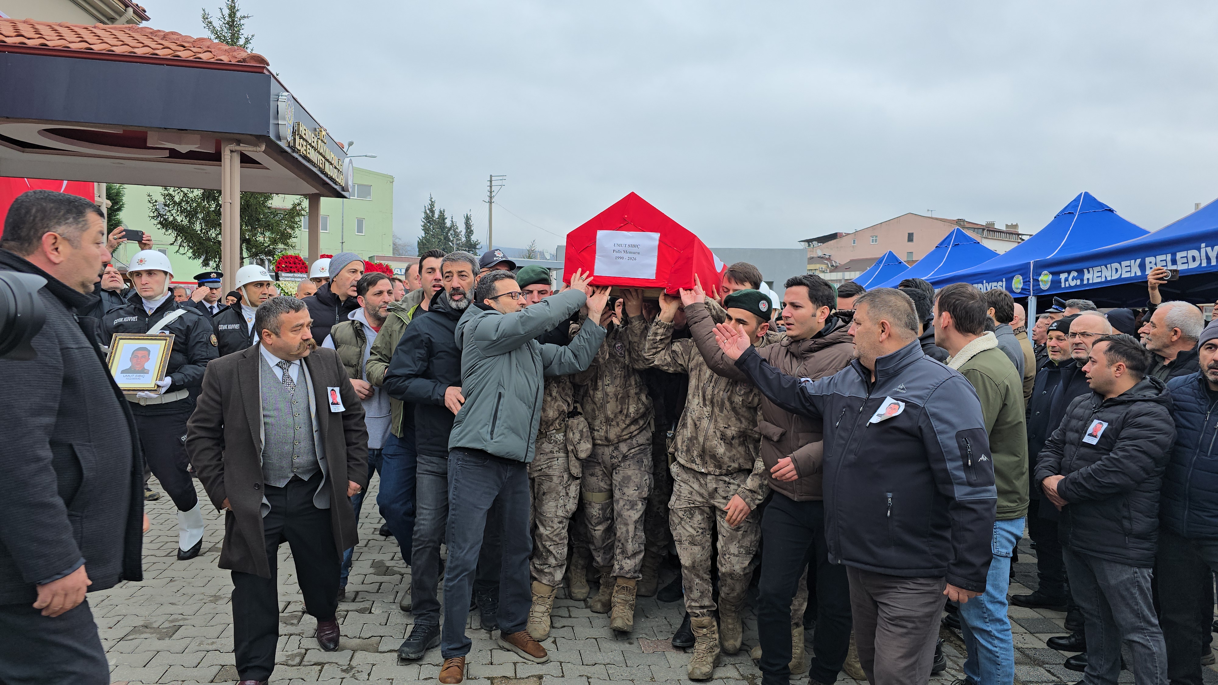 Polis Memuru Umut Sıbıç Hendek’te Törenle Uğurlandı