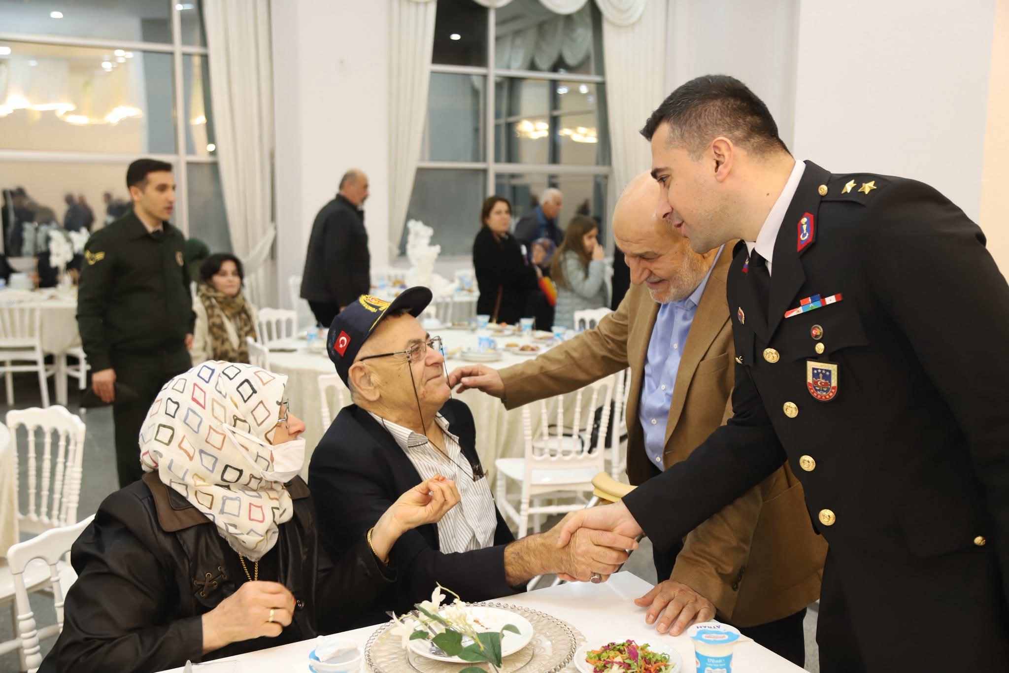 Şehit Aileleri, Gaziler ve aileleri iftarda bir araya geldi