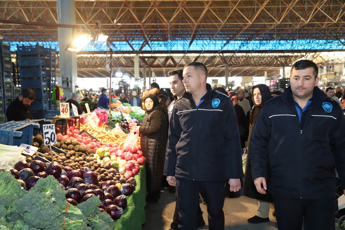 ZABITA EKİPLERİNDEN KAPALI PAZAR YERİNDE KAPSAMLI DENETİM