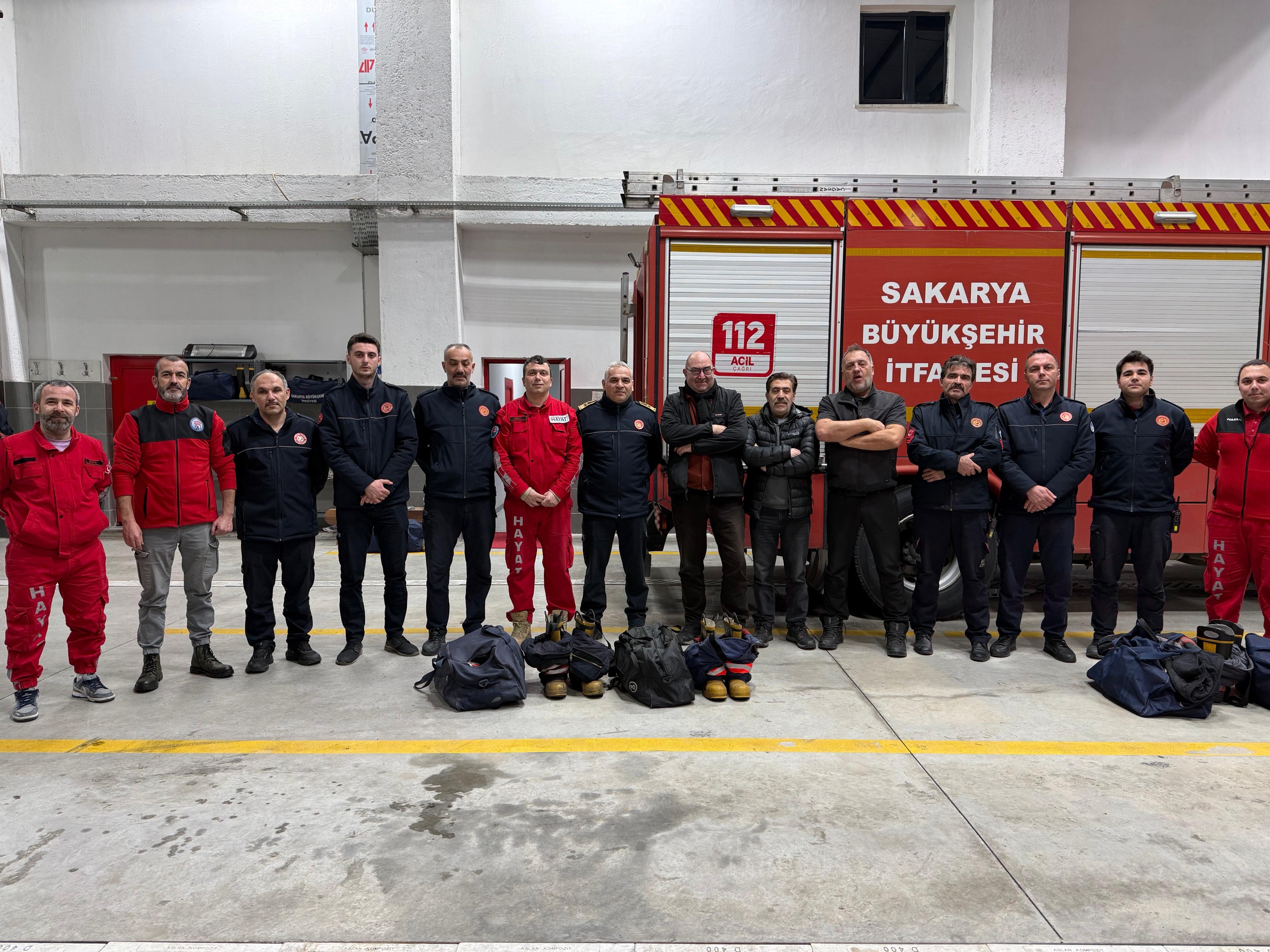 Hayat Arama Kurtarma ve Hendek İtfaiyesi'nden Ortak Sahur, O Anlar TRT Haber'de