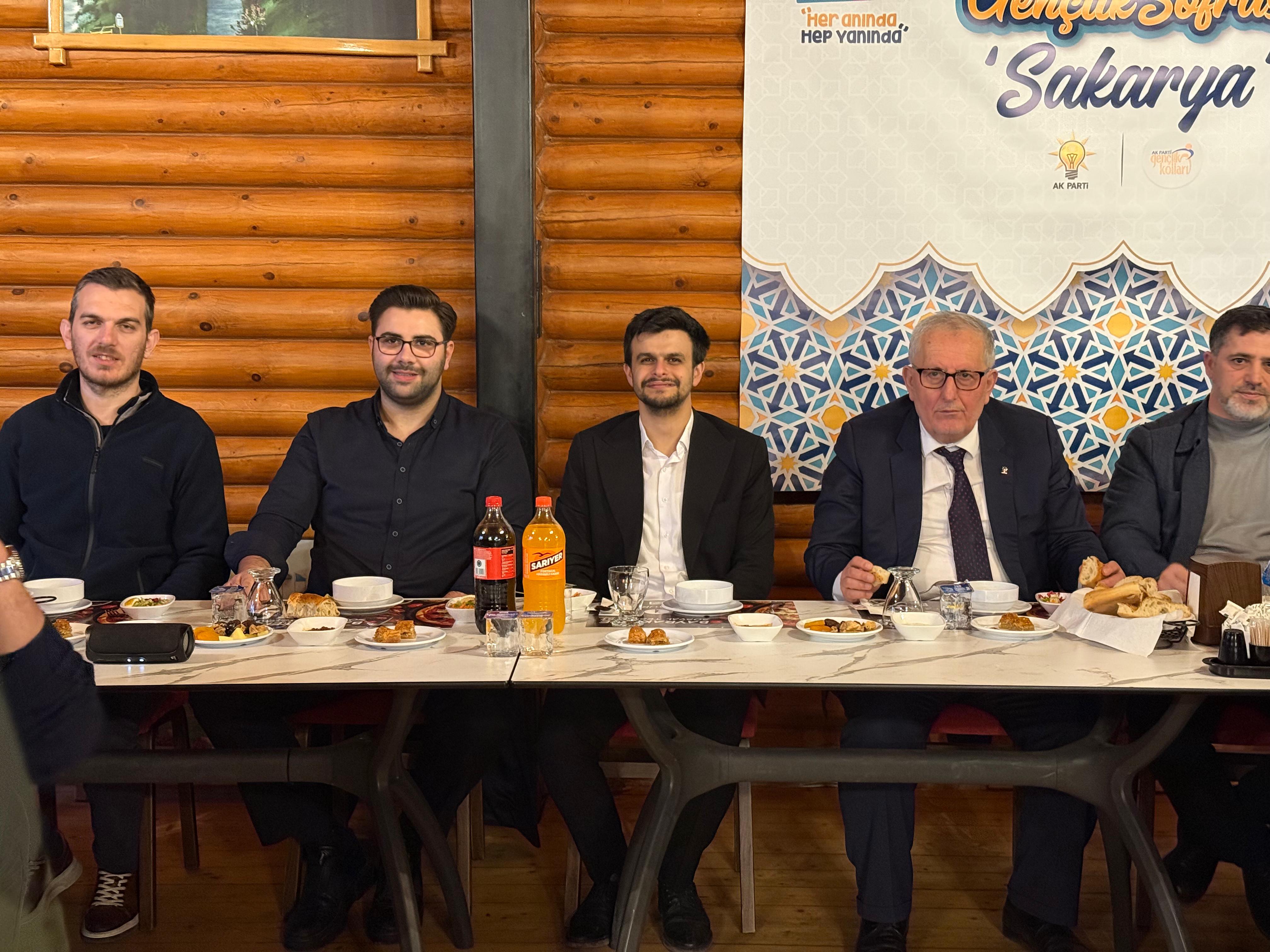 HENDEK’TE AK PARTİ GENÇLİK RÜZGÂRI