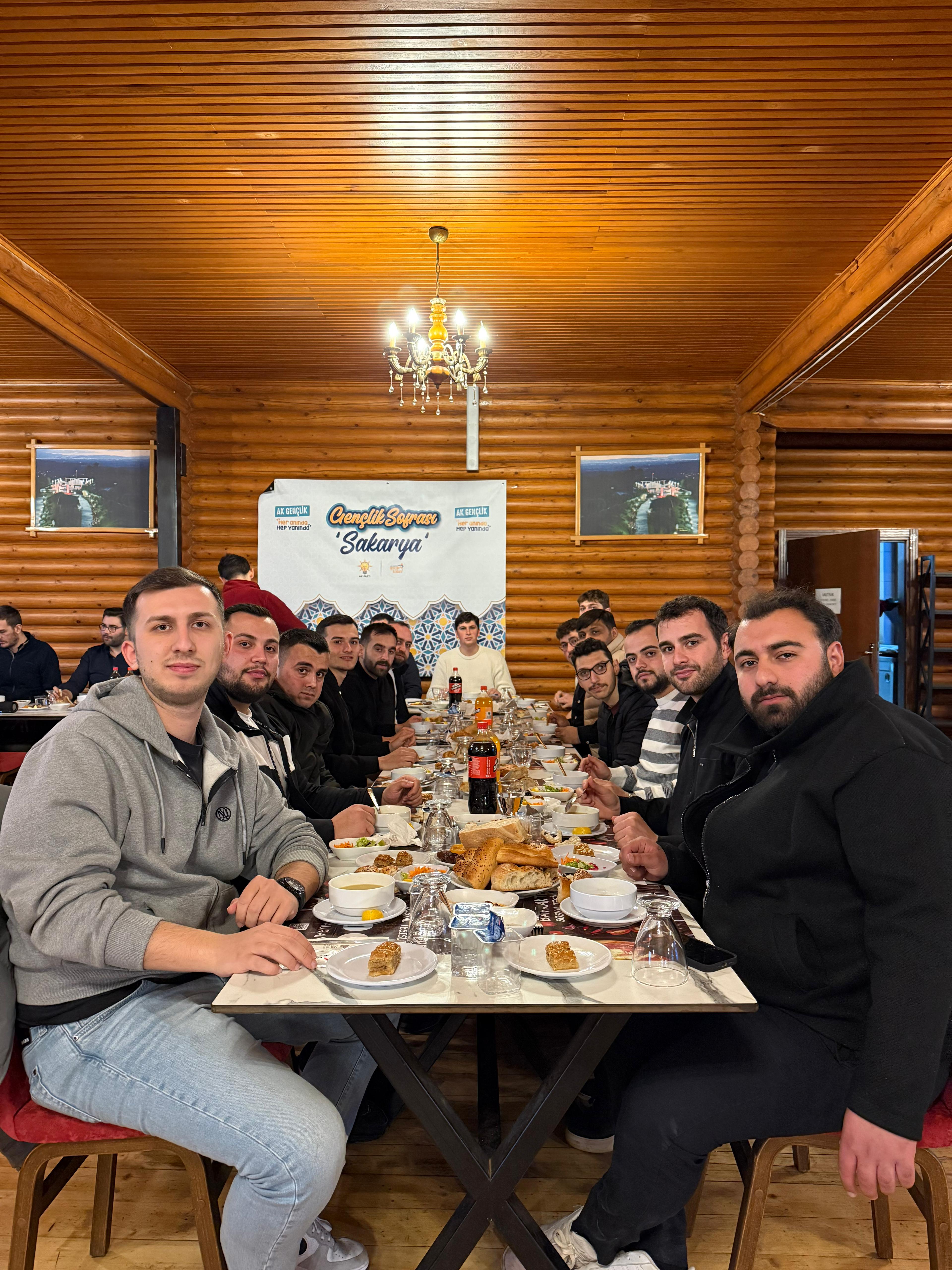 HENDEK’TE AK PARTİ GENÇLİK RÜZGÂRI