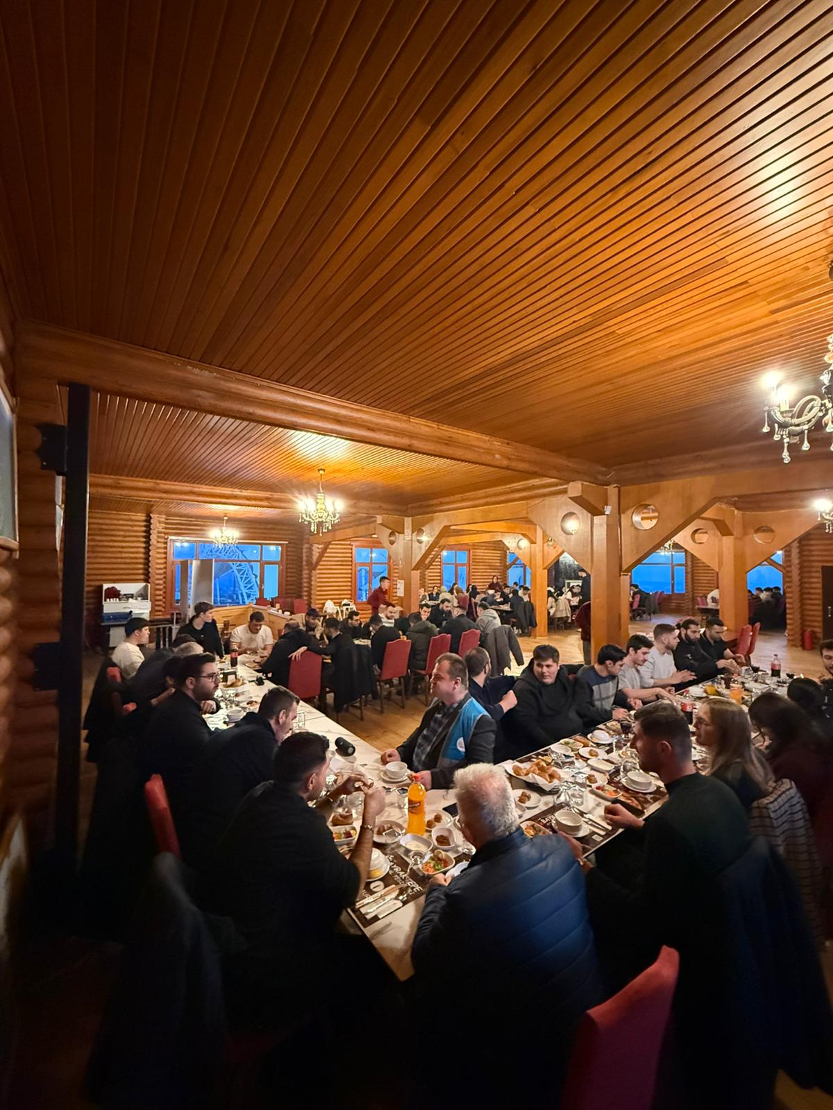 HENDEK’TE AK PARTİ GENÇLİK RÜZGÂRI