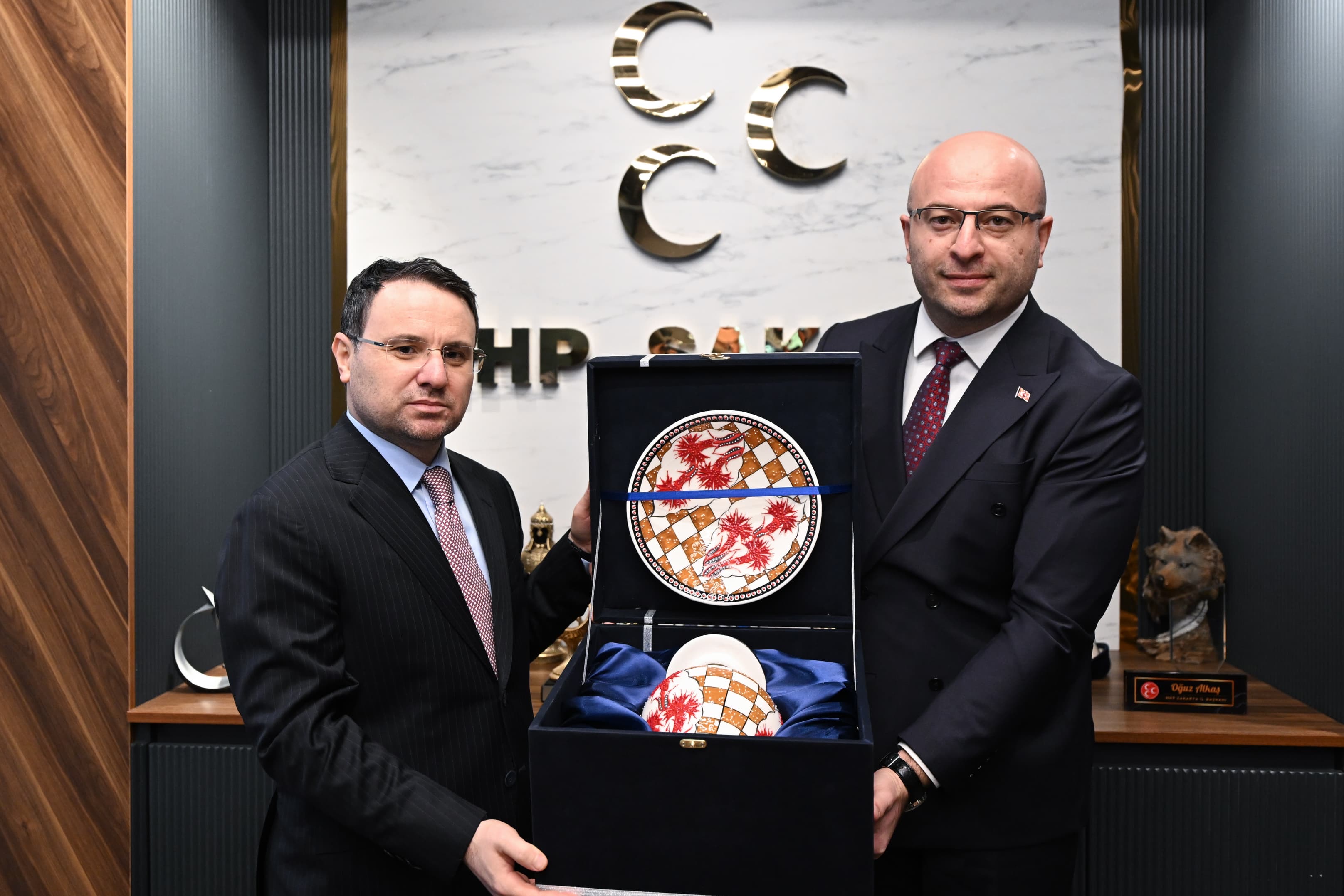 ADALET BAKANI AKIN GÜRLEK’TEN MHP SAKARYA İL BAŞKANLIĞINA ZİYARET