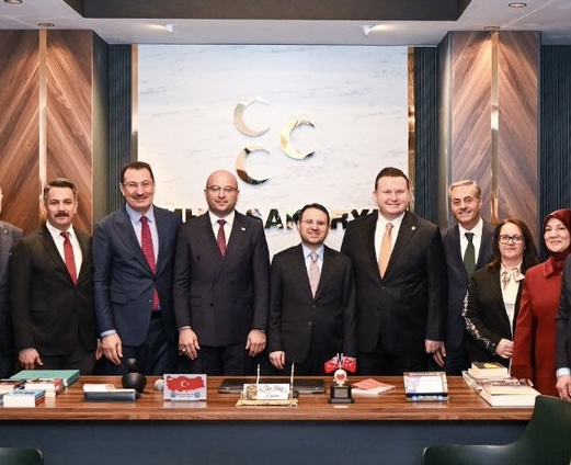 ADALET BAKANI AKIN GÜRLEK’TEN MHP SAKARYA İL BAŞKANLIĞINA ZİYARET