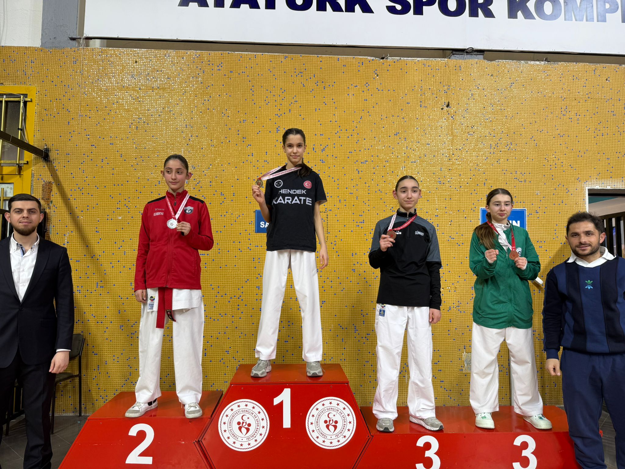 Seçmelere Hendek damgası