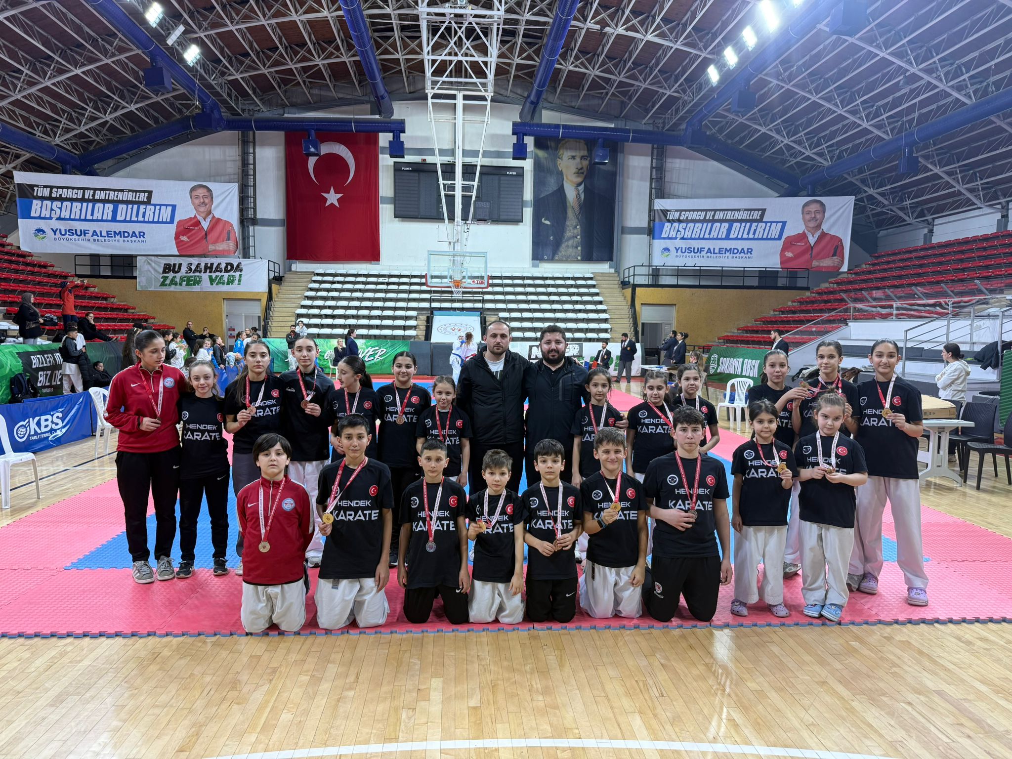 Seçmelere Hendek damgası