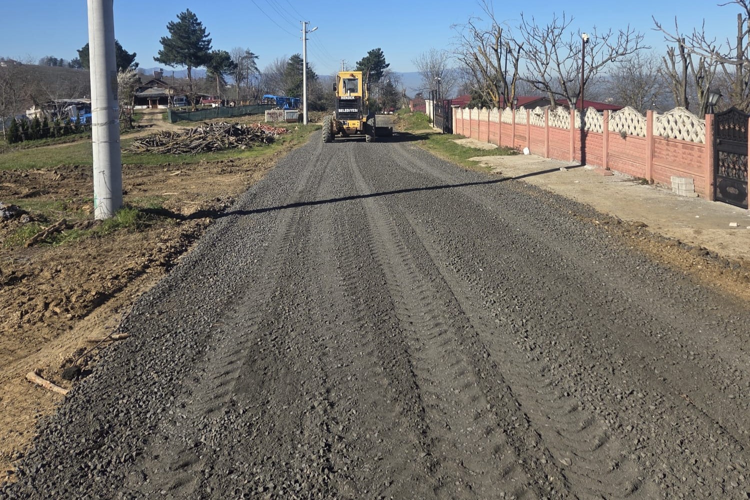 HENDEK'TE ÇALIŞMALAR DEVAM EDİYOR