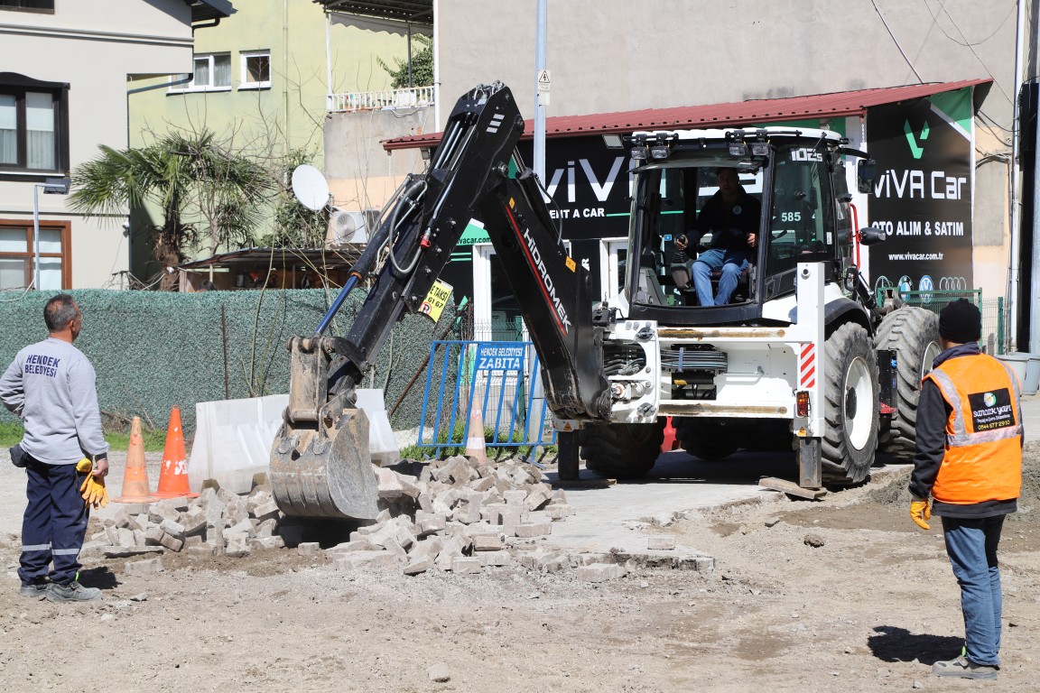 HENDEK'TE ÇALIŞMALAR DEVAM EDİYOR