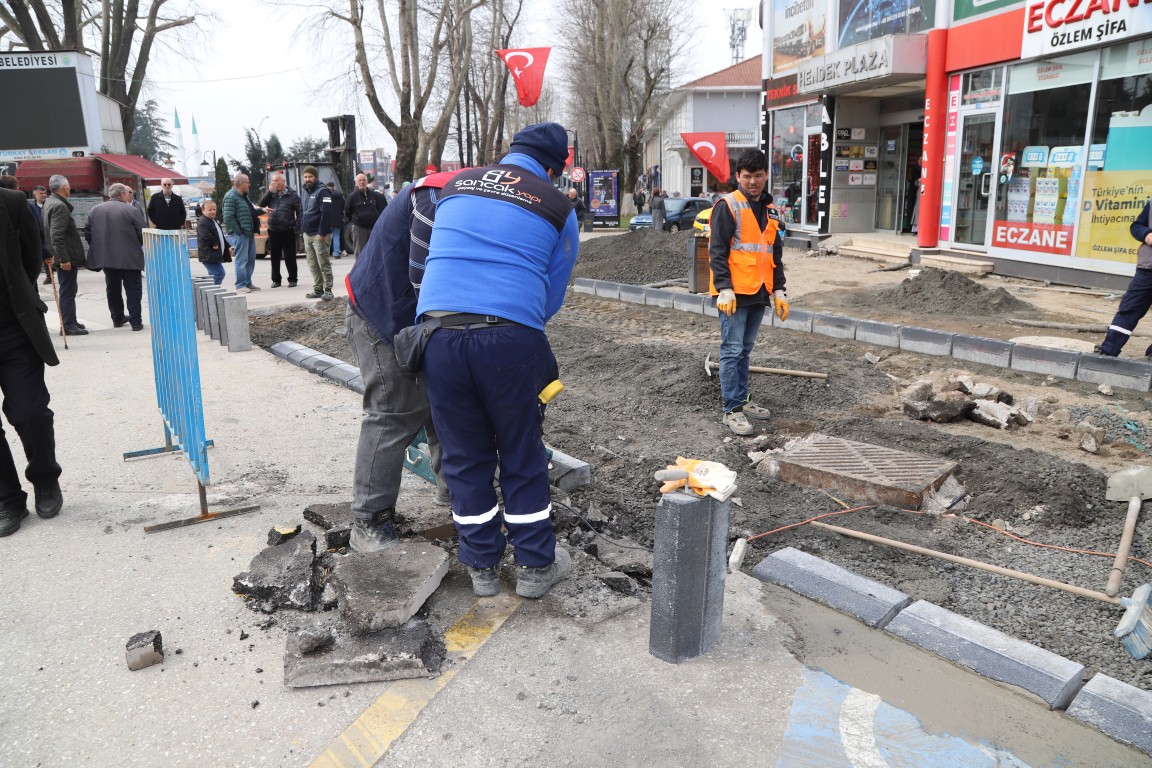 HENDEK'TE ÇALIŞMALAR DEVAM EDİYOR