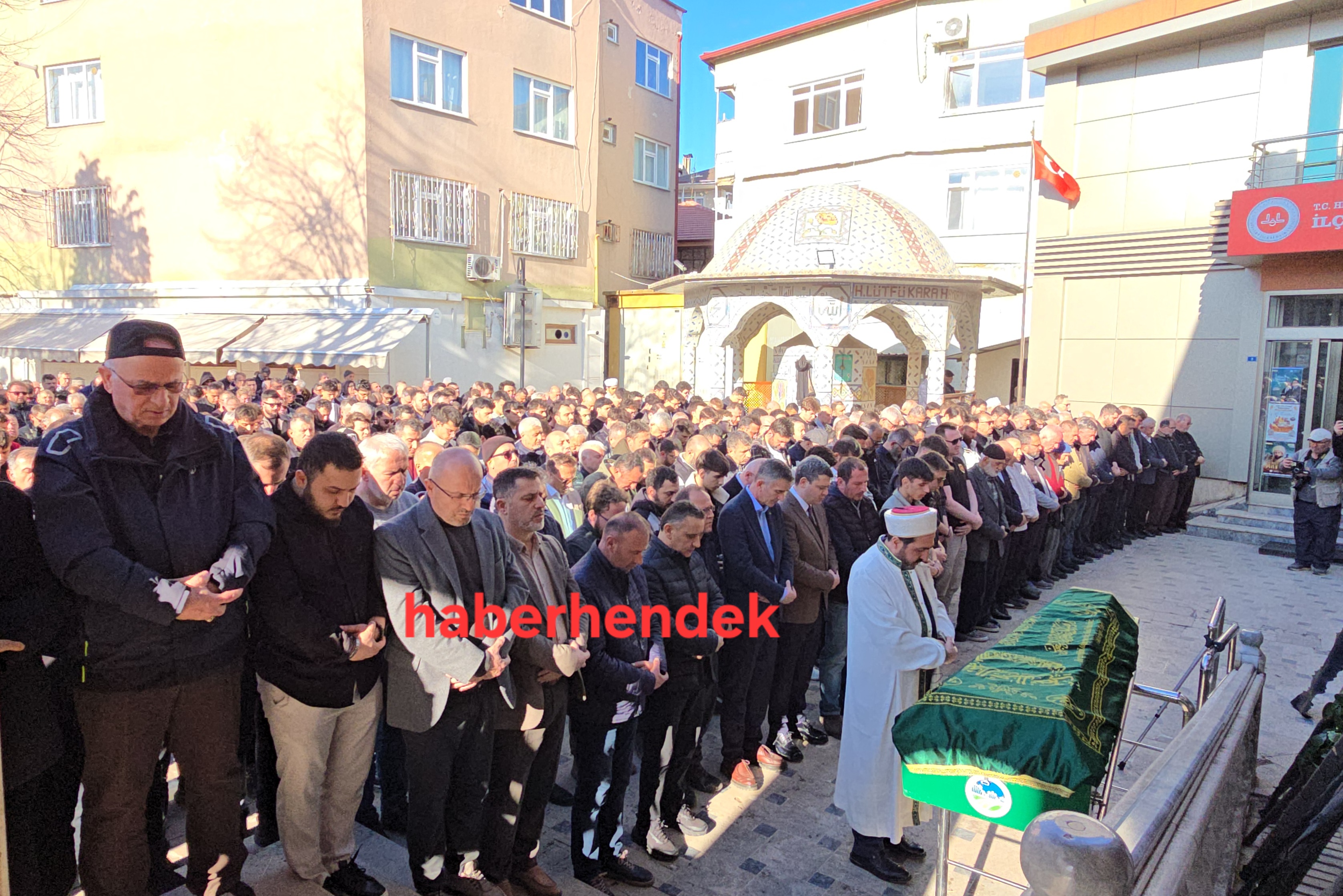 Sınmaz son yolculuğuna uğurlandı