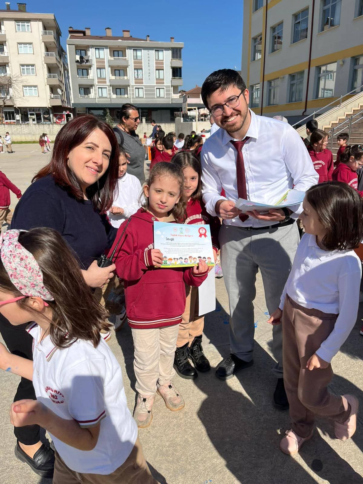 SAĞLIKLI ÇOCUK, SAĞLIKLI GELECEK PROJESİ HENDEK’TE MİNİKLERLE BULUŞTU