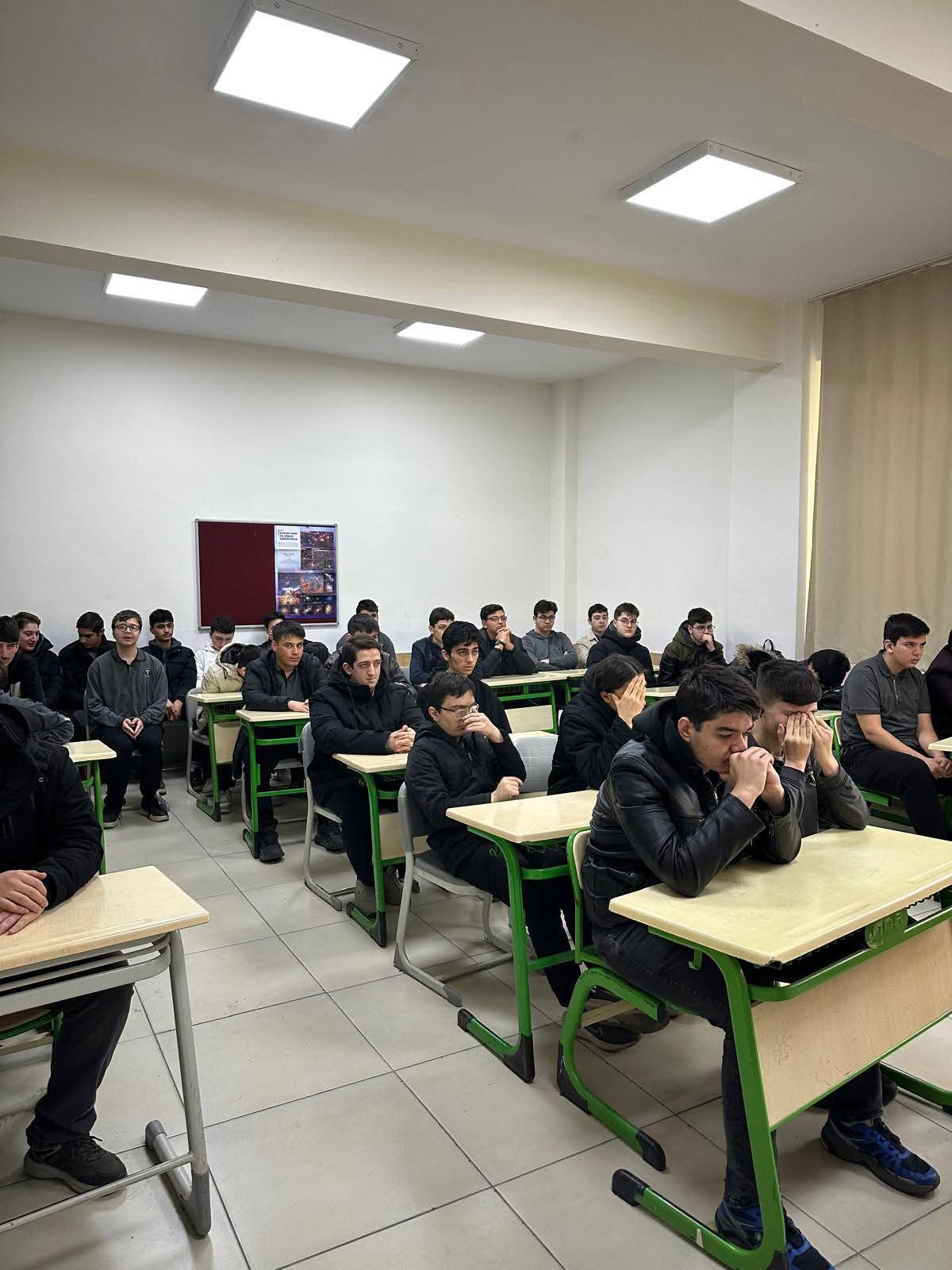 GENÇLER SAĞLIKLA BULUŞTU