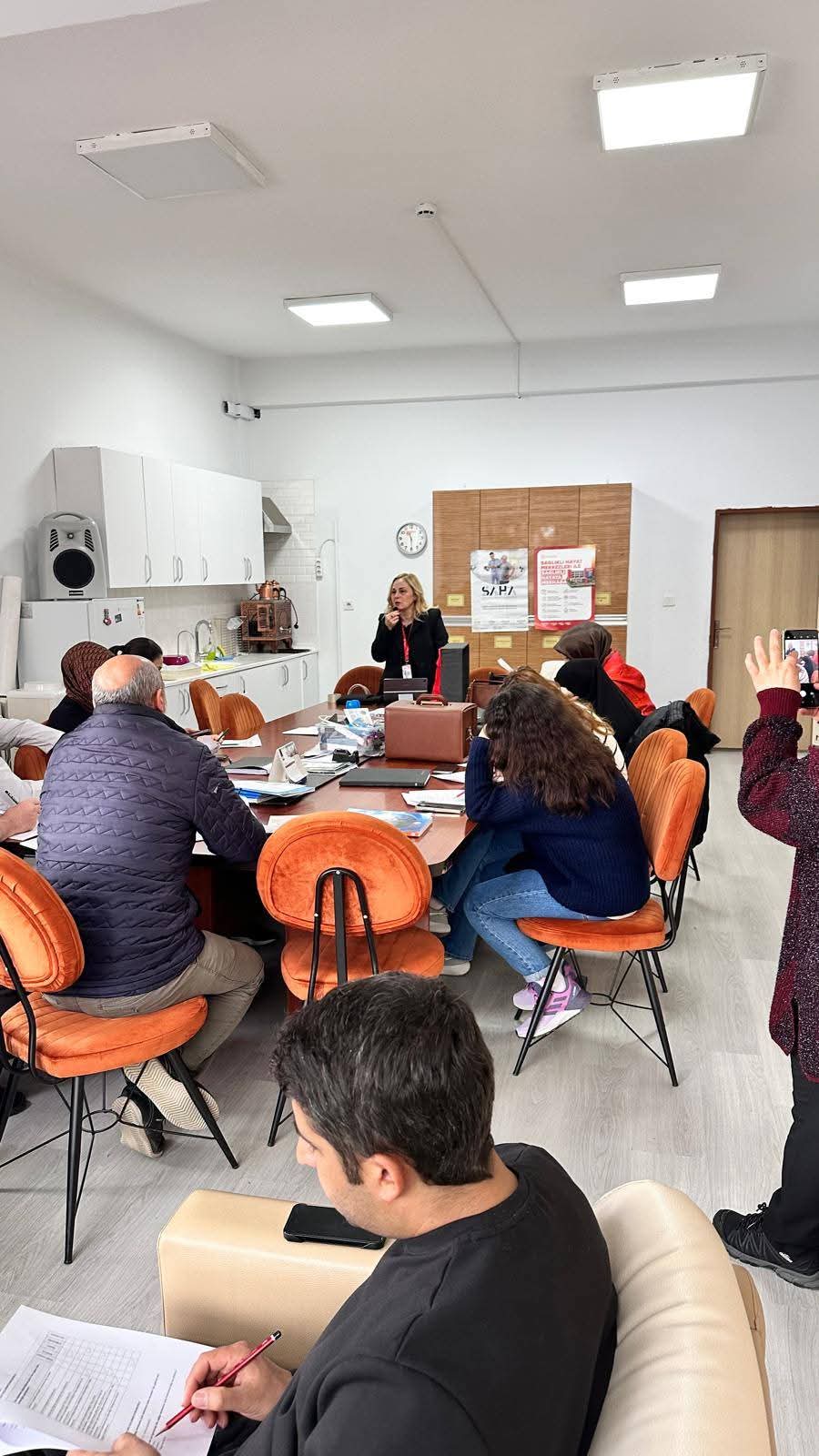 GENÇLER SAĞLIKLA BULUŞTU