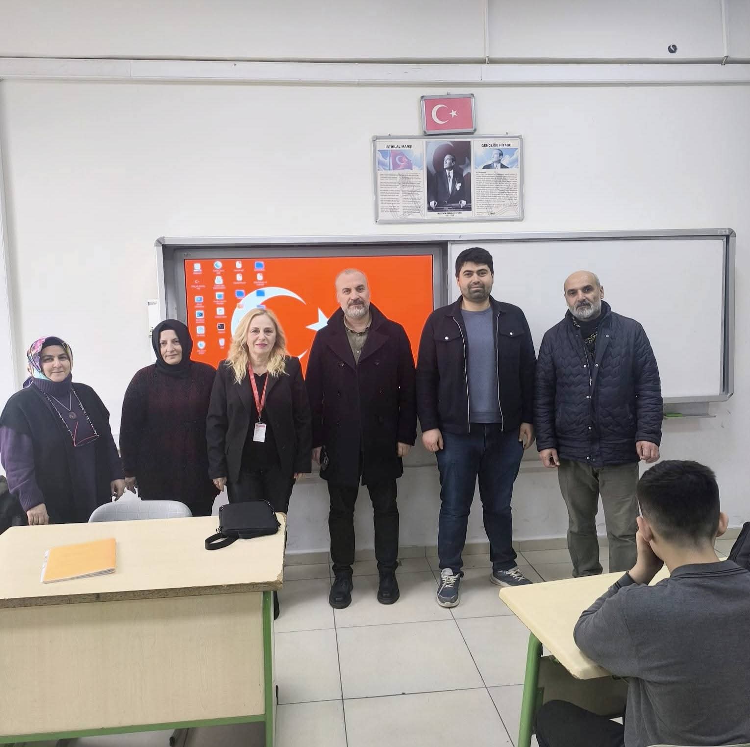 GENÇLER SAĞLIKLA BULUŞTU