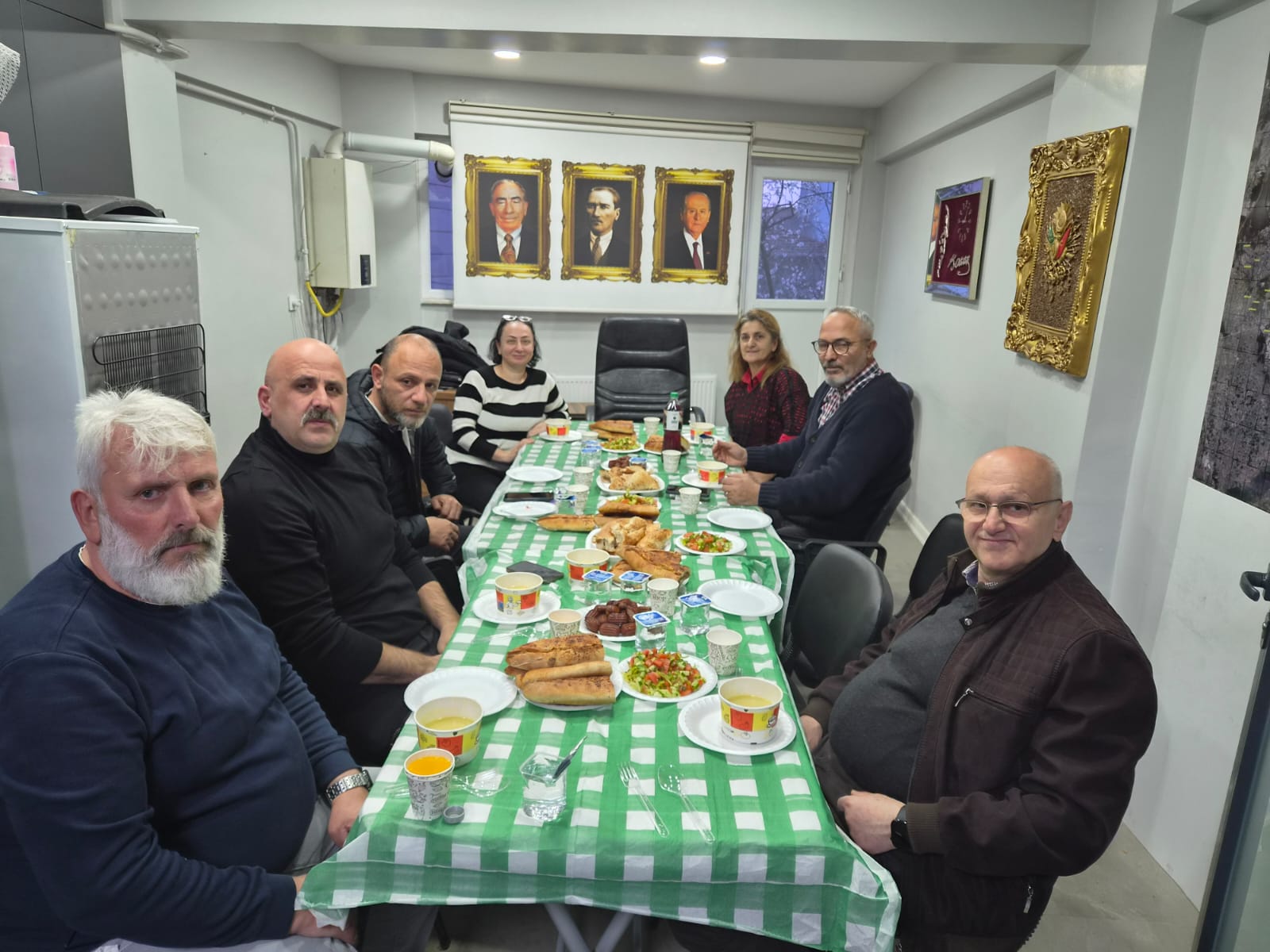 MHP Hendek İlçe Teşkilatı İftarda Buluştu