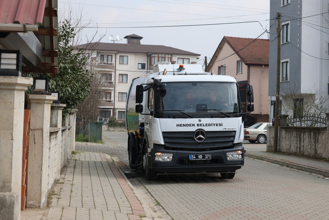 Hendek Bayrama hazır