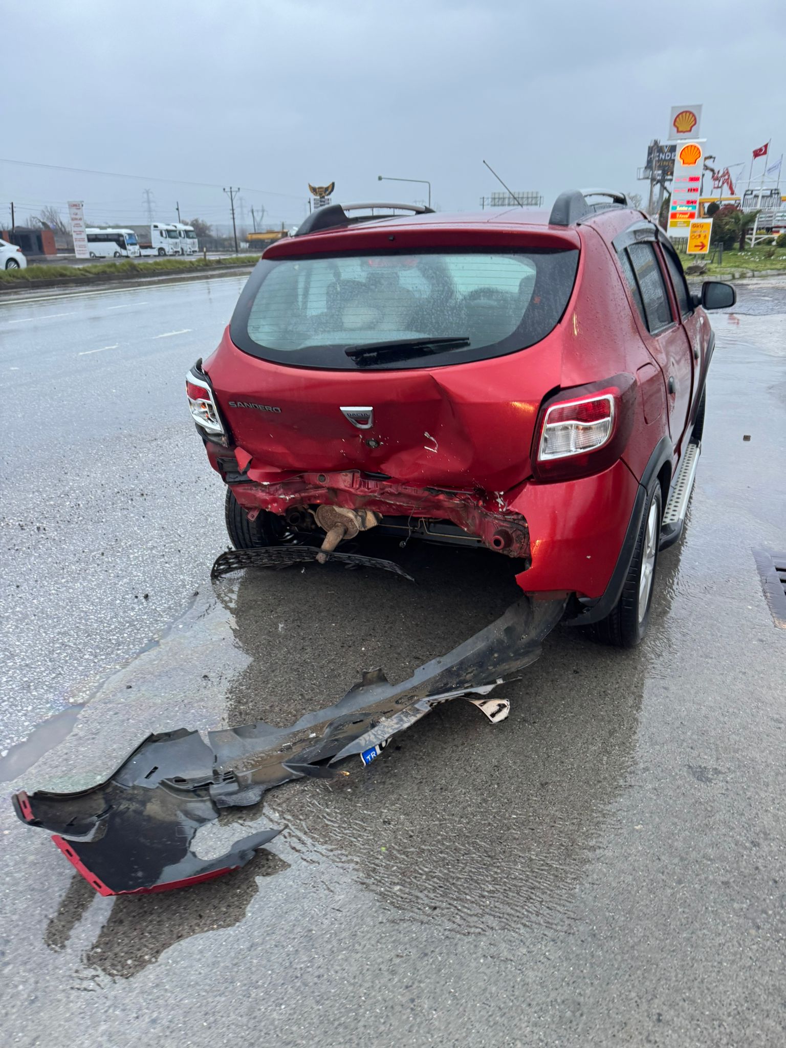 2 Otomobil Çarpıştı, 1 Yaralı