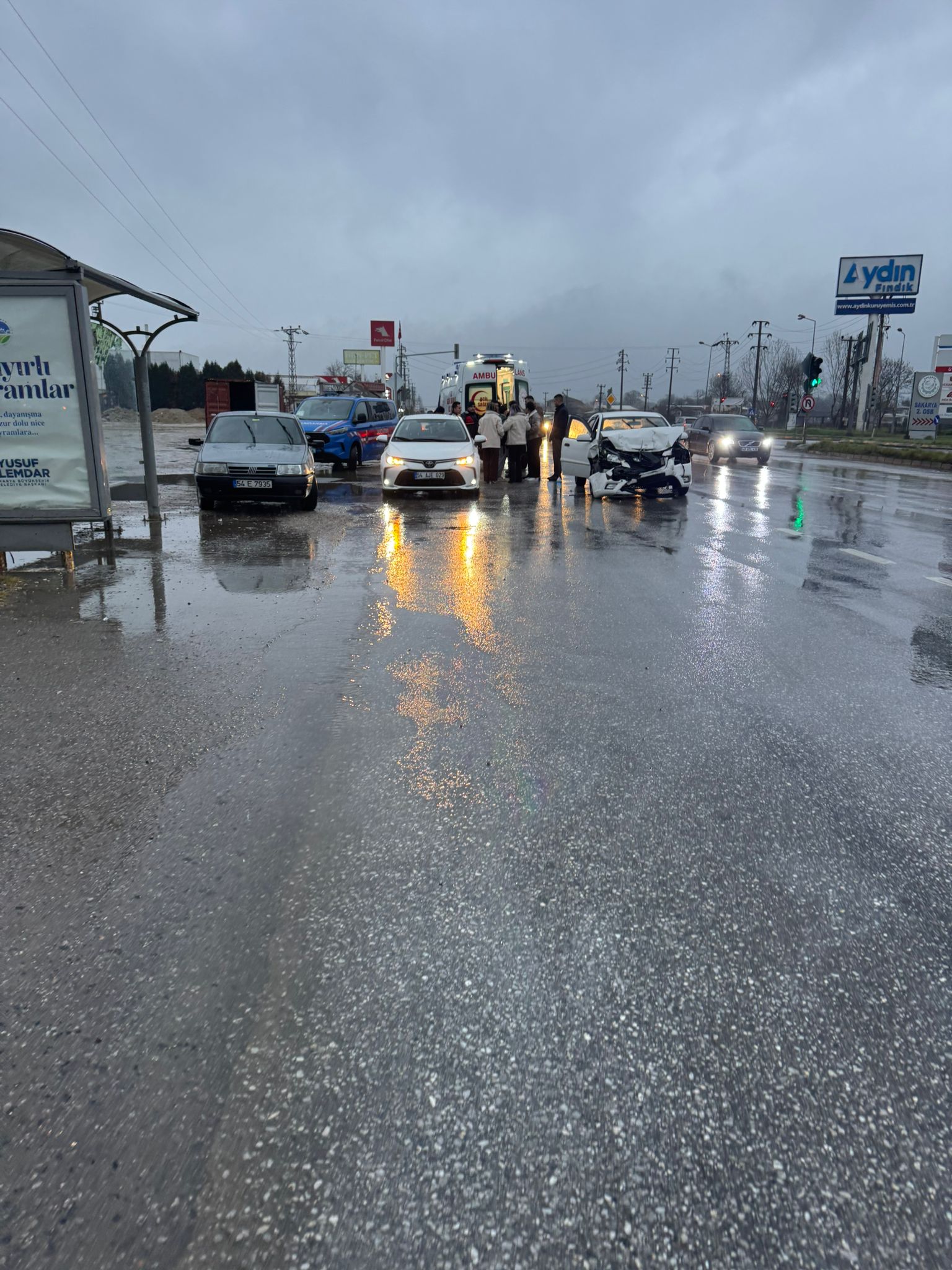 2 Otomobil Çarpıştı, 1 Yaralı