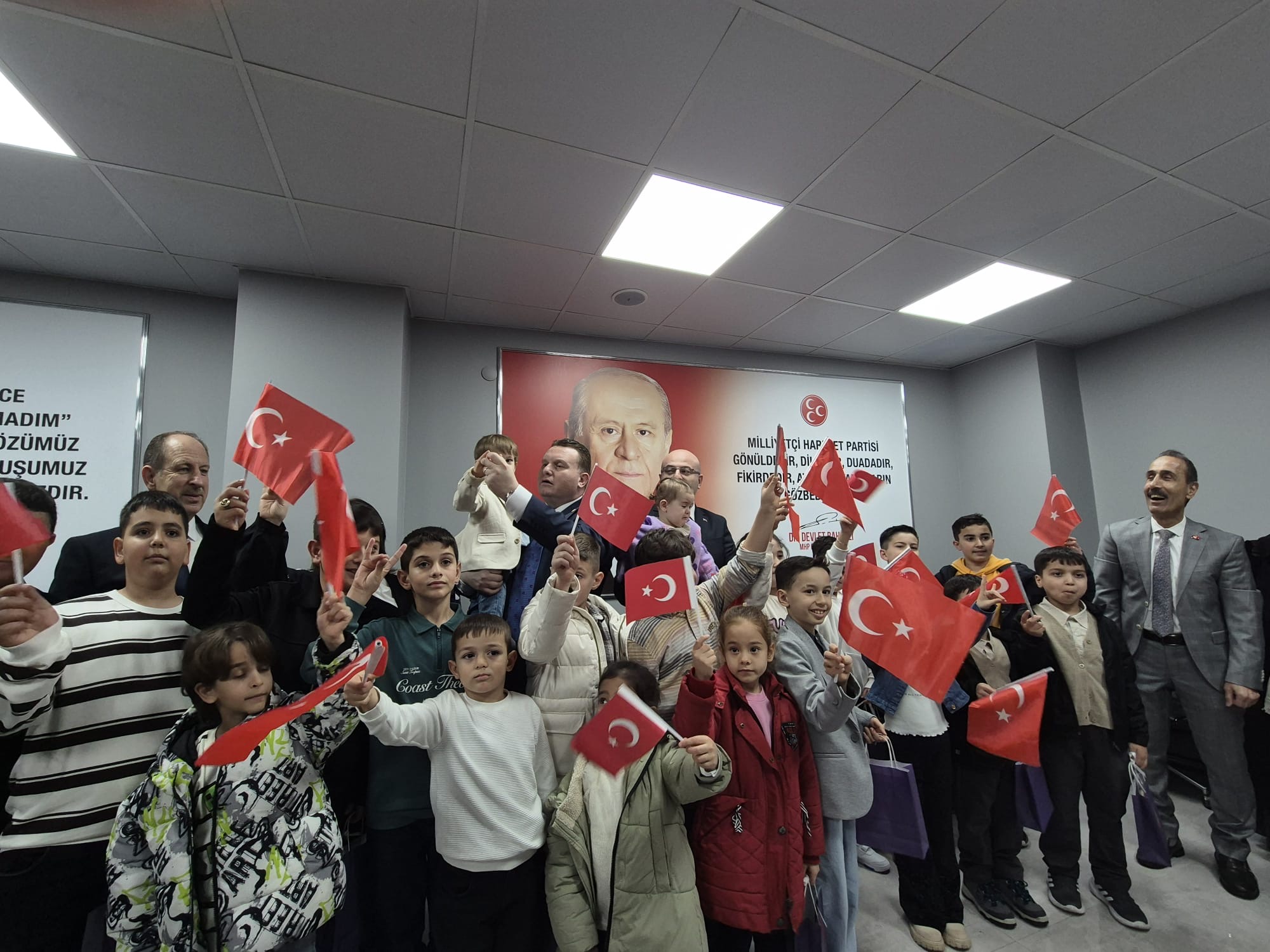 MHP Sakarya'da Çocuk İzdihamı