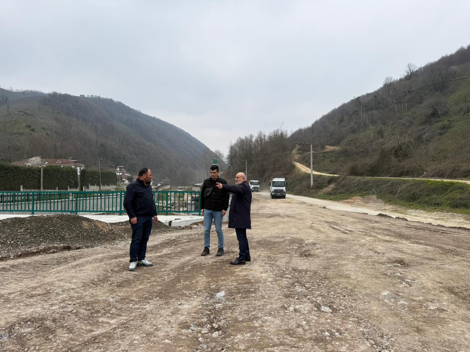 BELEDİYE EKİPLERİ NURİYE VE YENİMAHALLE’DE ÇALIŞMALARINI SÜRDÜRÜYOR