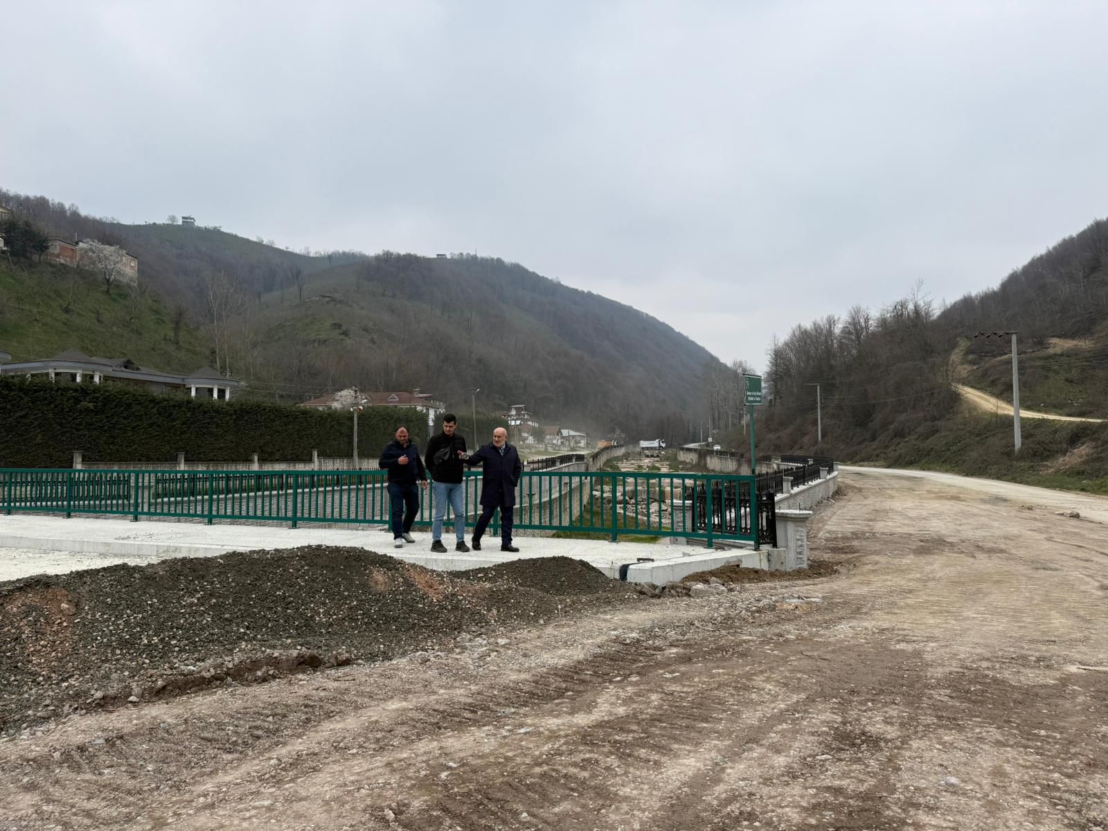 BELEDİYE EKİPLERİ NURİYE VE YENİMAHALLE’DE ÇALIŞMALARINI SÜRDÜRÜYOR