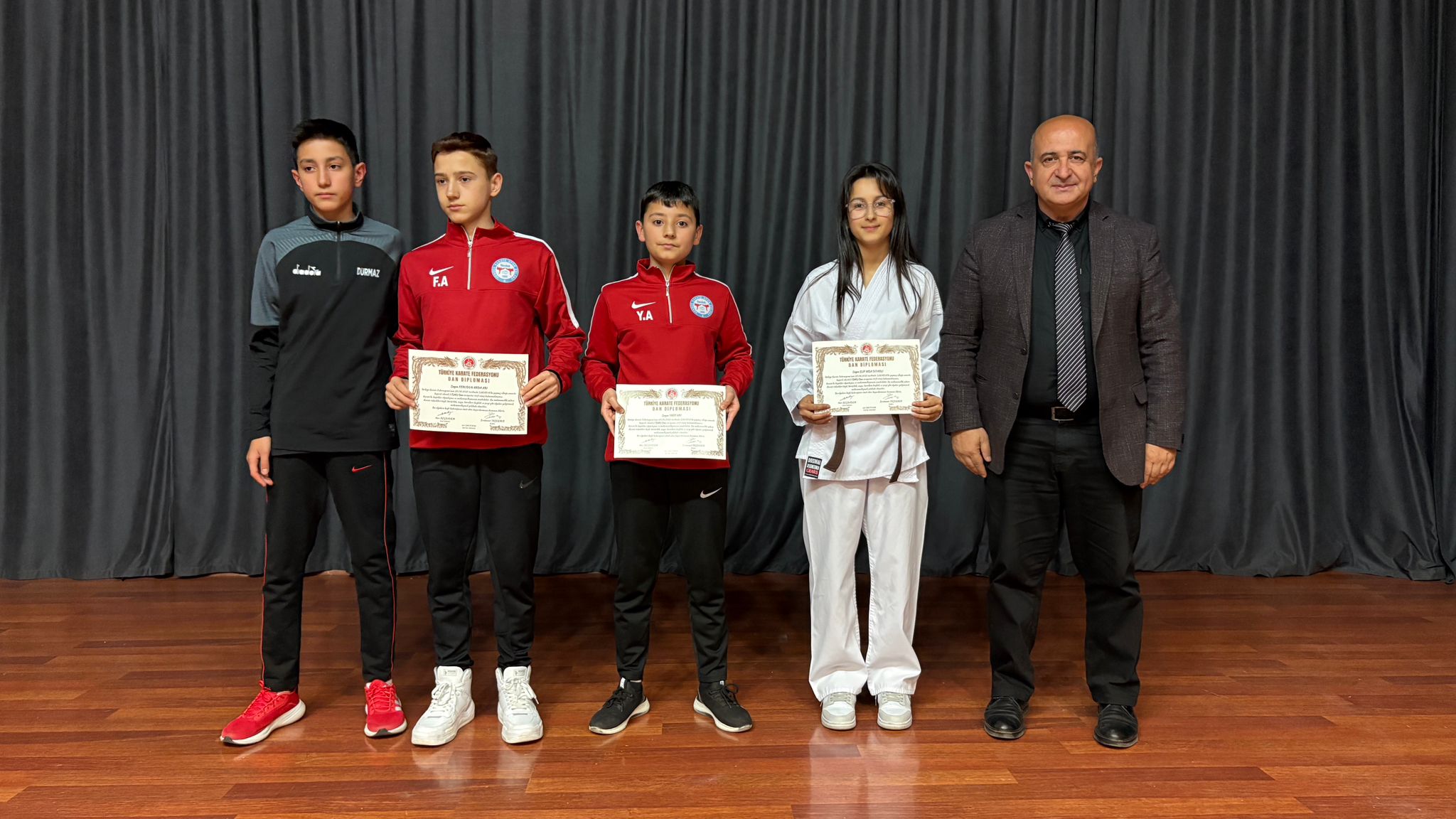 Hendek Olimpik spor kulübü diploma törenine büyük ilgi