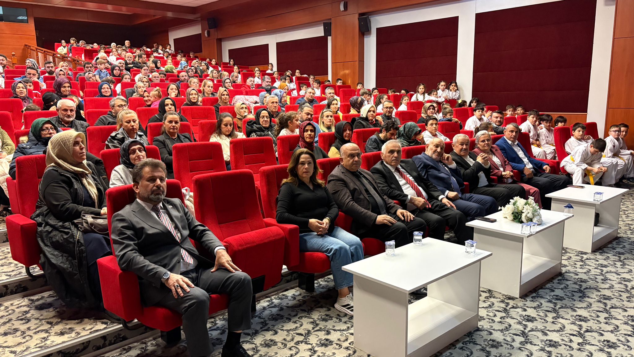 Hendek Olimpik spor kulübü diploma törenine büyük ilgi