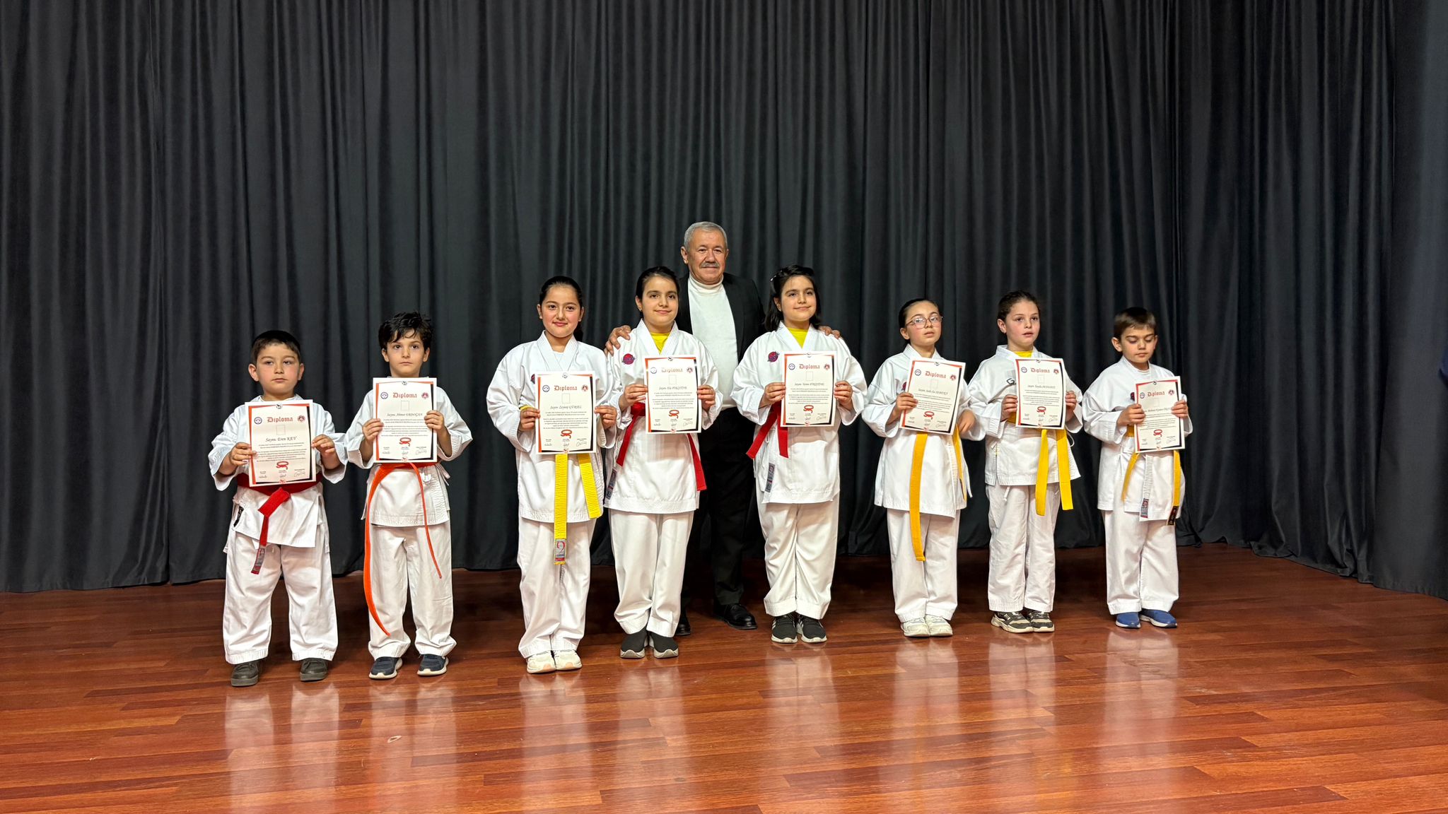 Hendek Olimpik spor kulübü diploma törenine büyük ilgi