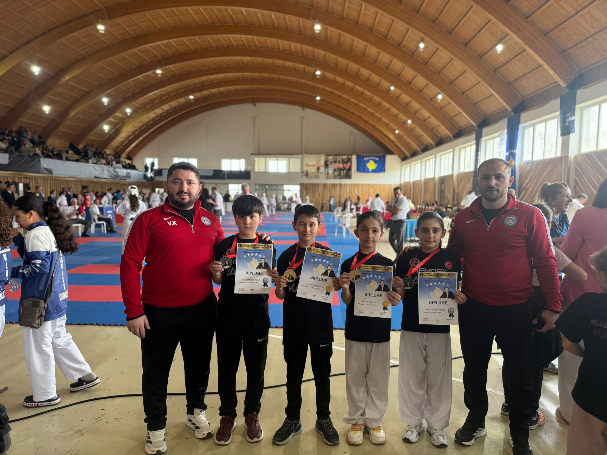 Şampiyonlar Madalyaları Topladı