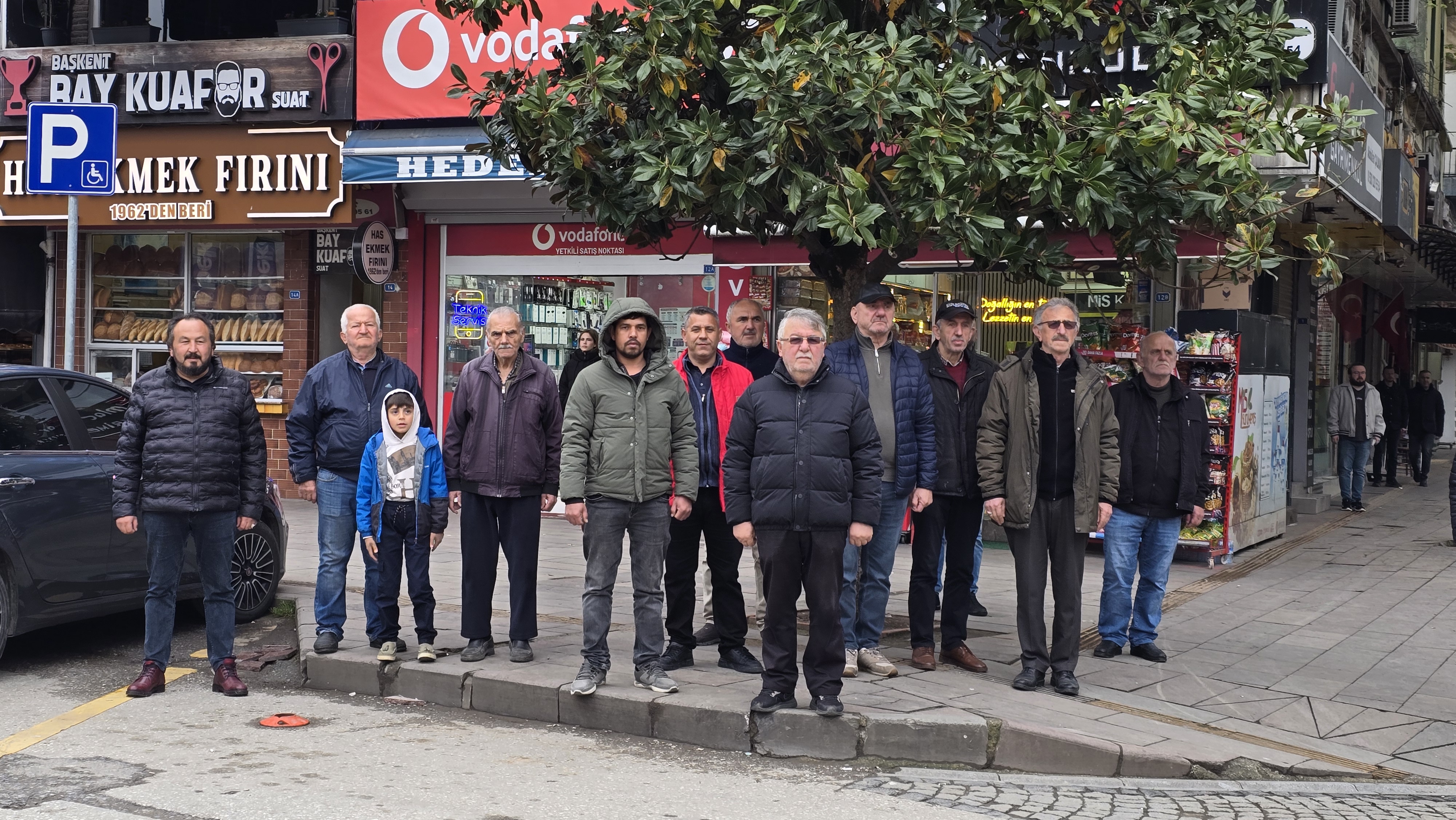 HENDEK’TE 23 NİSAN TÖRENLE KUTLANDI