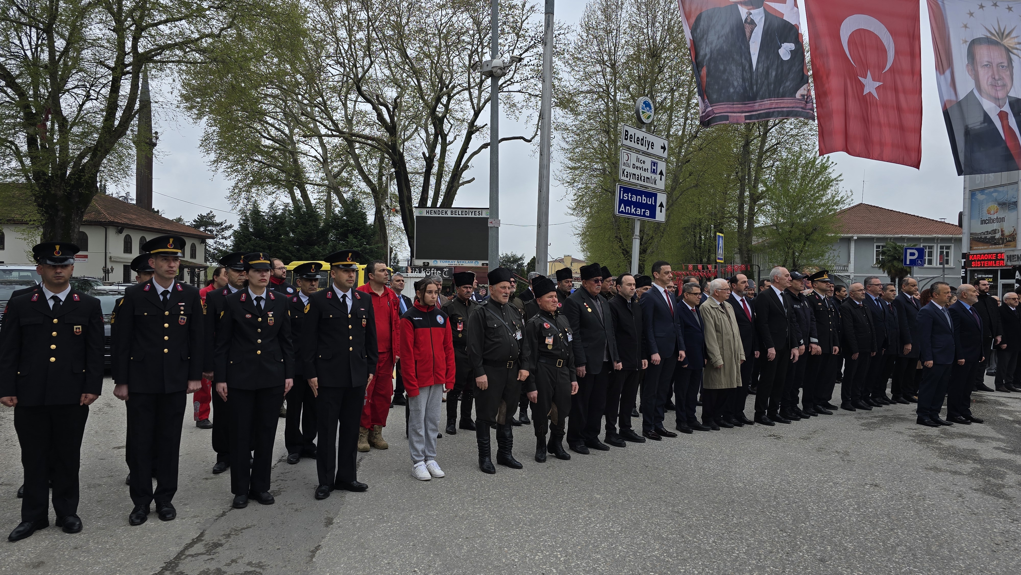 HENDEK’TE 23 NİSAN TÖRENLE KUTLANDI