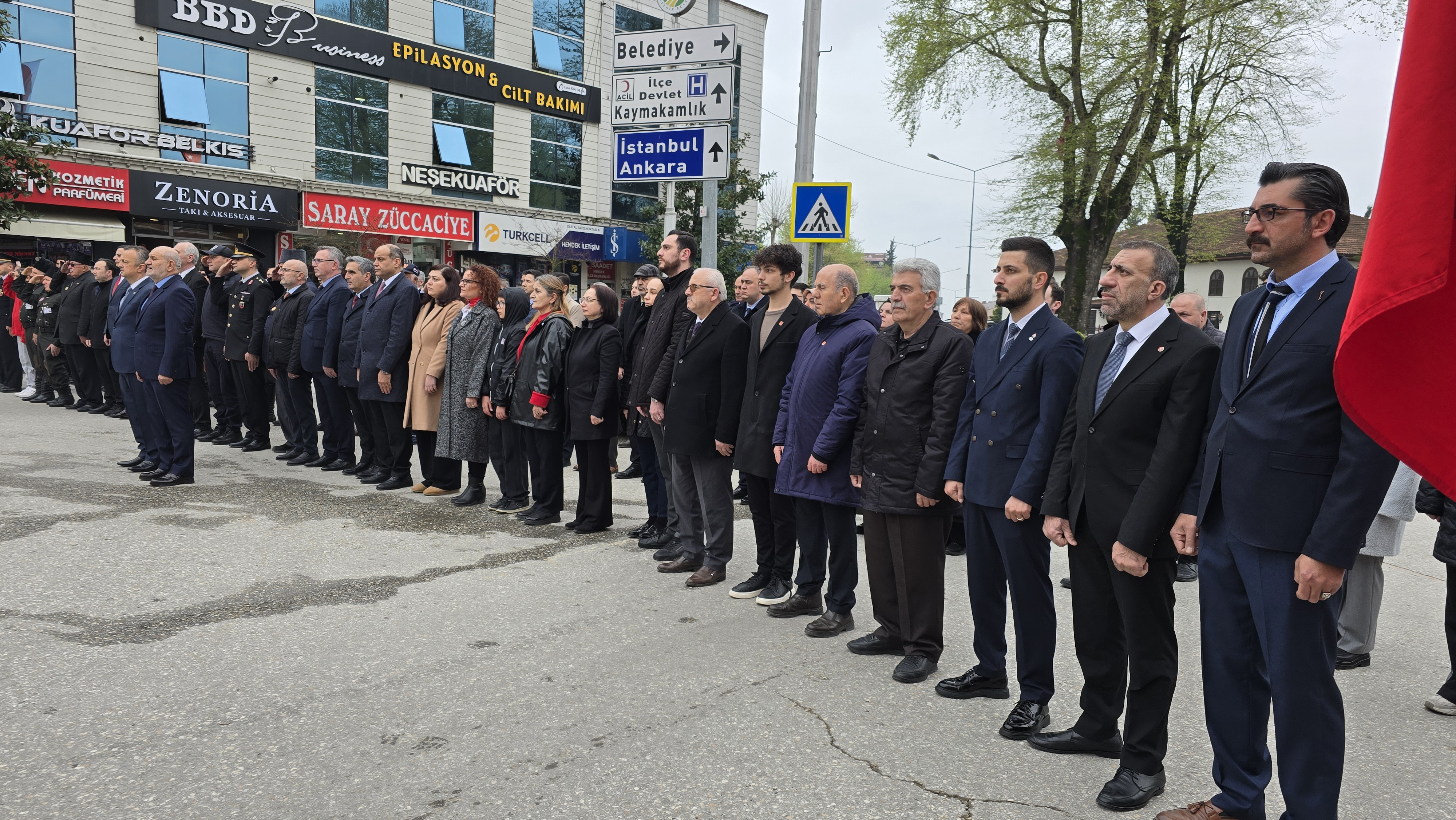 HENDEK’TE 23 NİSAN TÖRENLE KUTLANDI