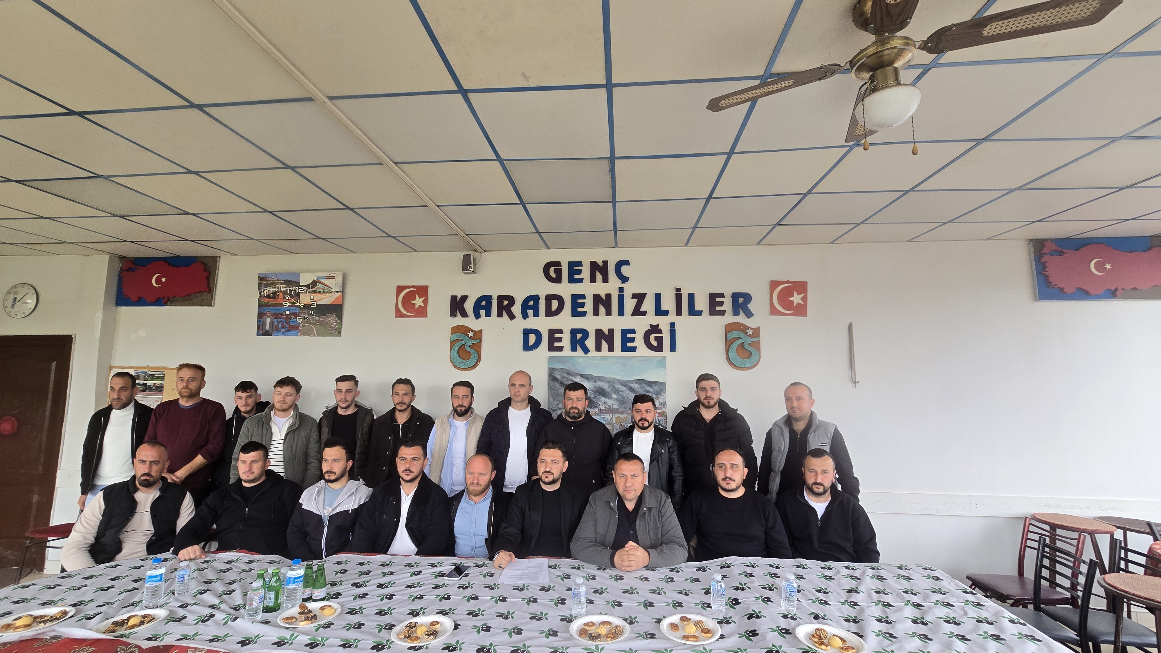 Genç Karadenizliler Derneğinde nöbet değişimi