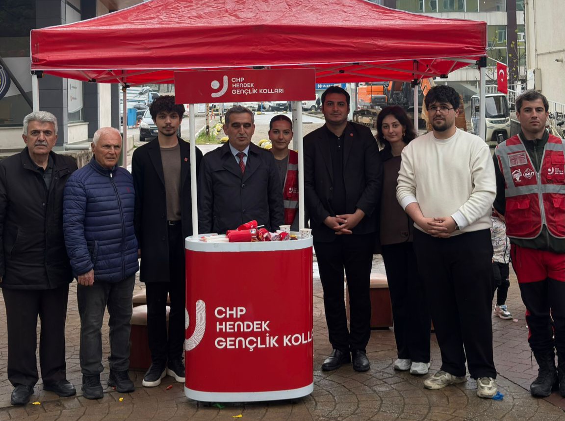 CHP Hendek Gençlik kollarından 23 Nisan etkinliği