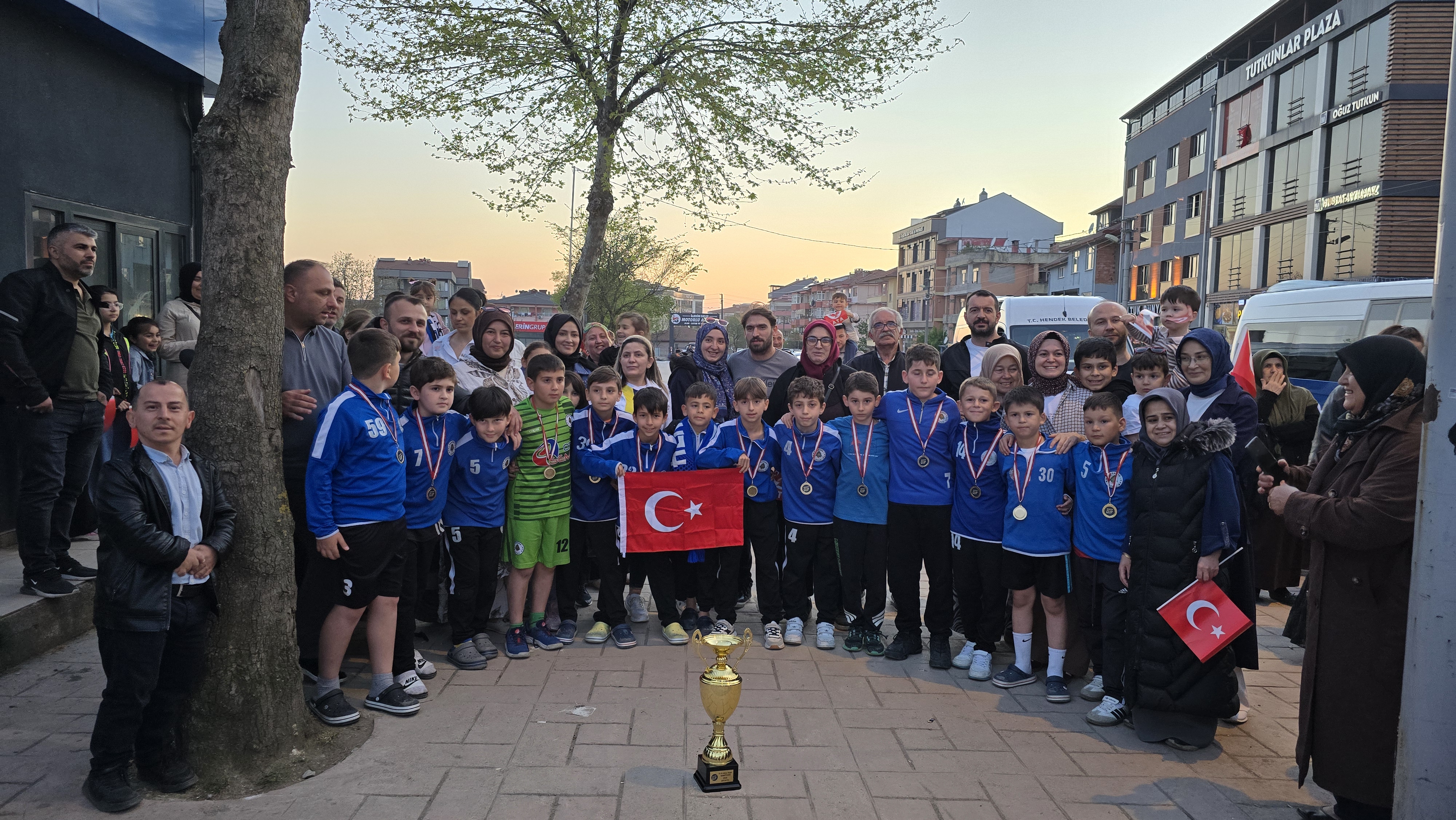 Hendekspor U10 Takımı Antalya’dan Namağlup Şampiyon Döndü