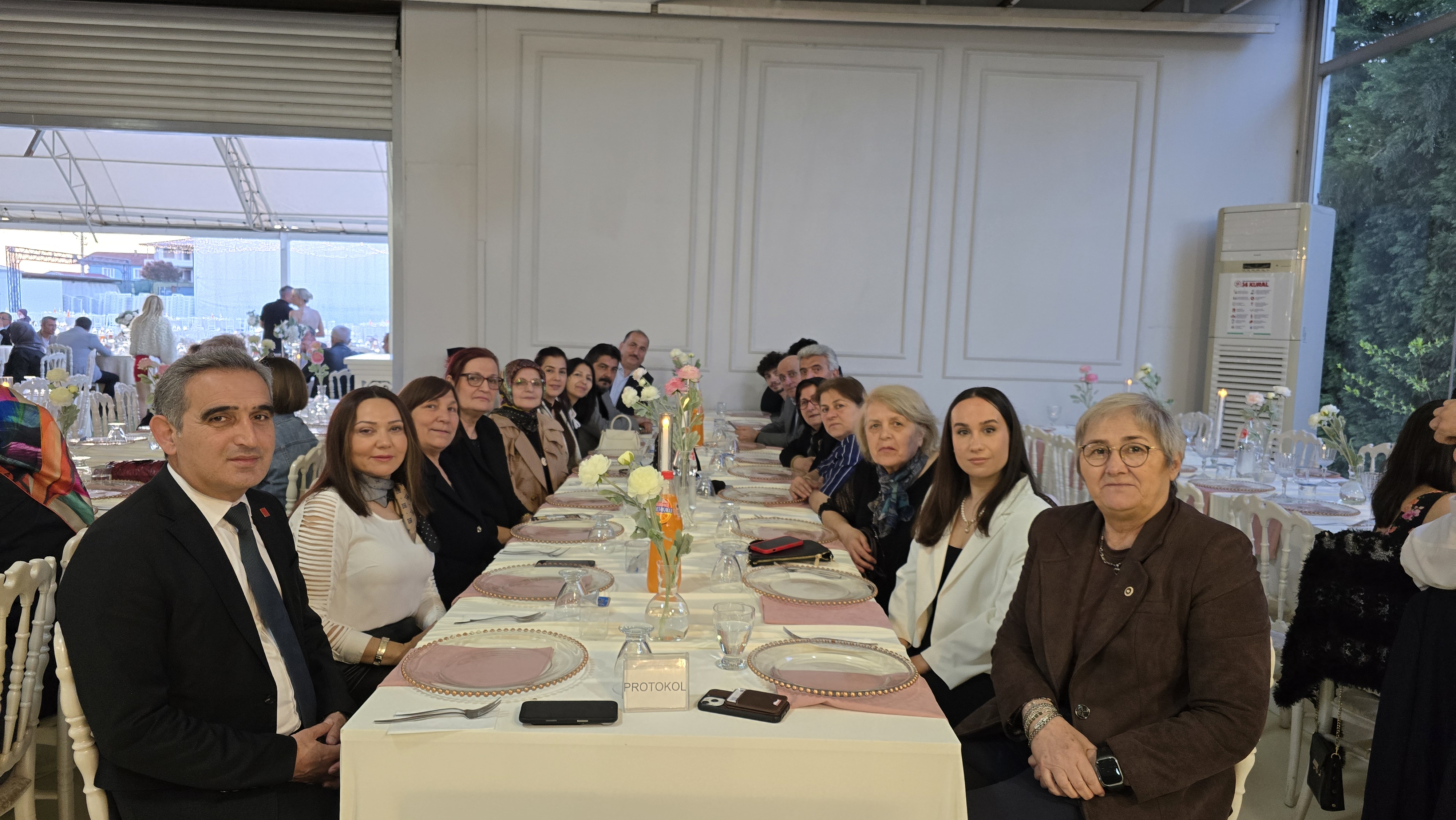 Siyaset dünyasını buluşturan muhteşem düğün