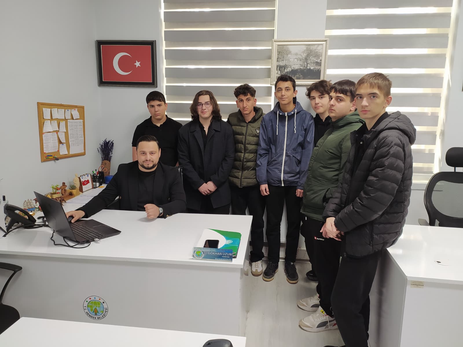 GELECEĞİN BİLİŞİMCİLERİNDEN HENDEK BELEDİYESİNE ZİYARET