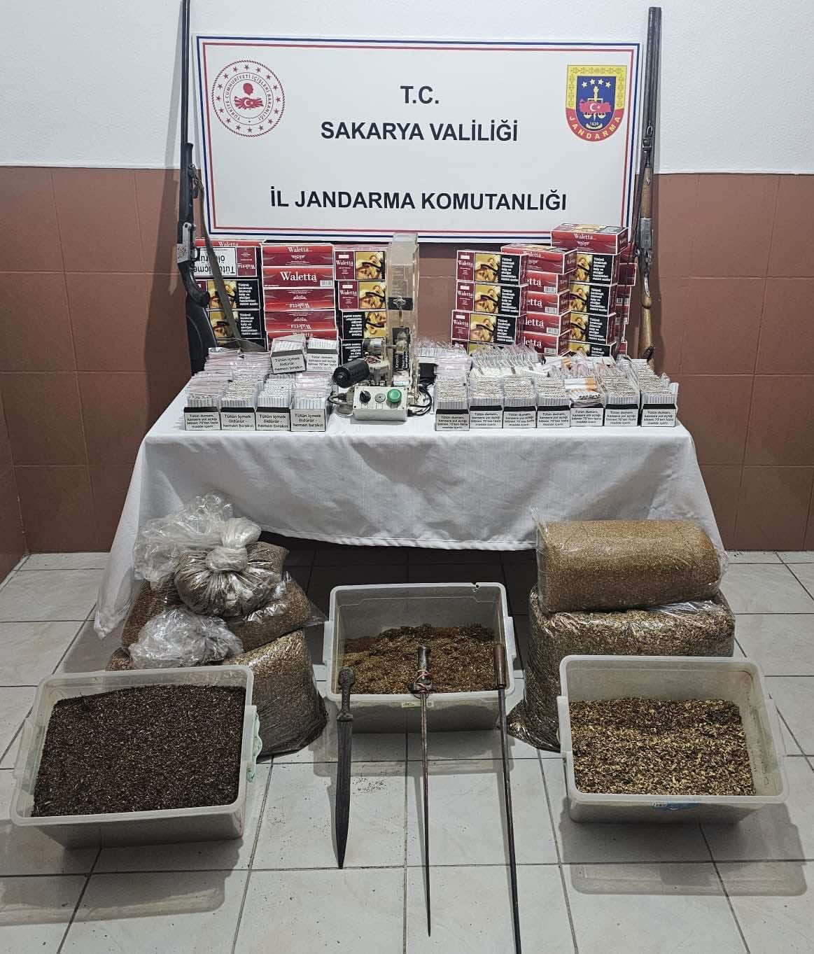 Üç ilçede kaçak tütün ve makaron operasyonu