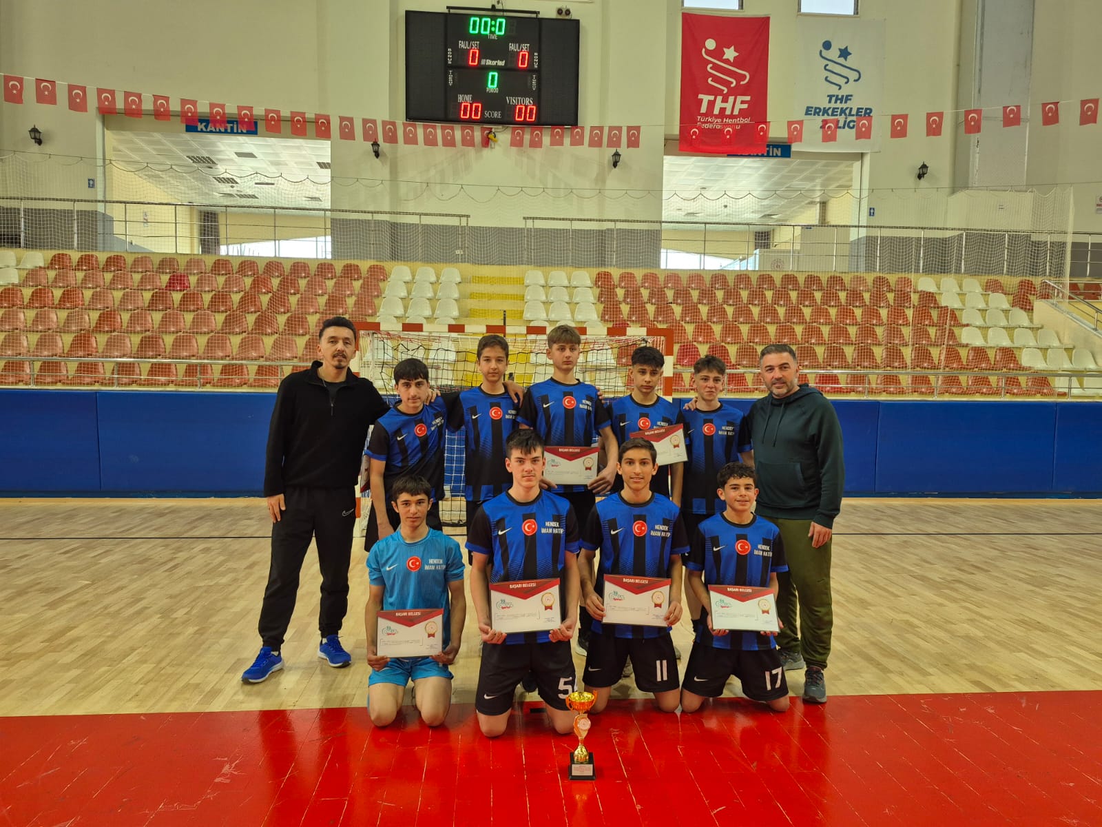 Yıldız Erkekler Futsalda Ş. A.Gaffar Okkan Ortaokulu farkı