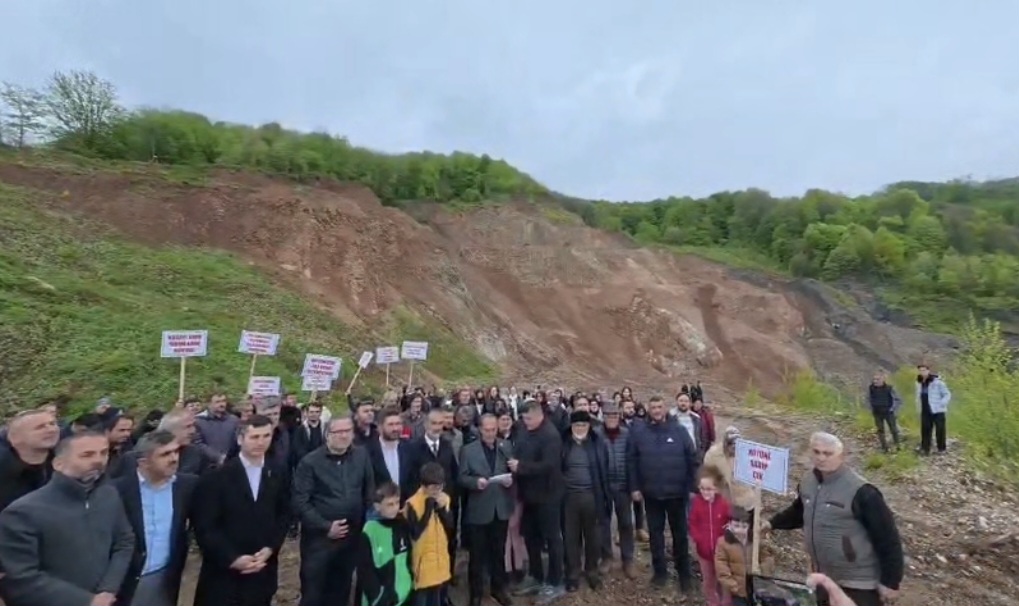 Kızanlık Mahallesinde Vatandaşlardan Taş Ocağına Tepki Yürüyüşü