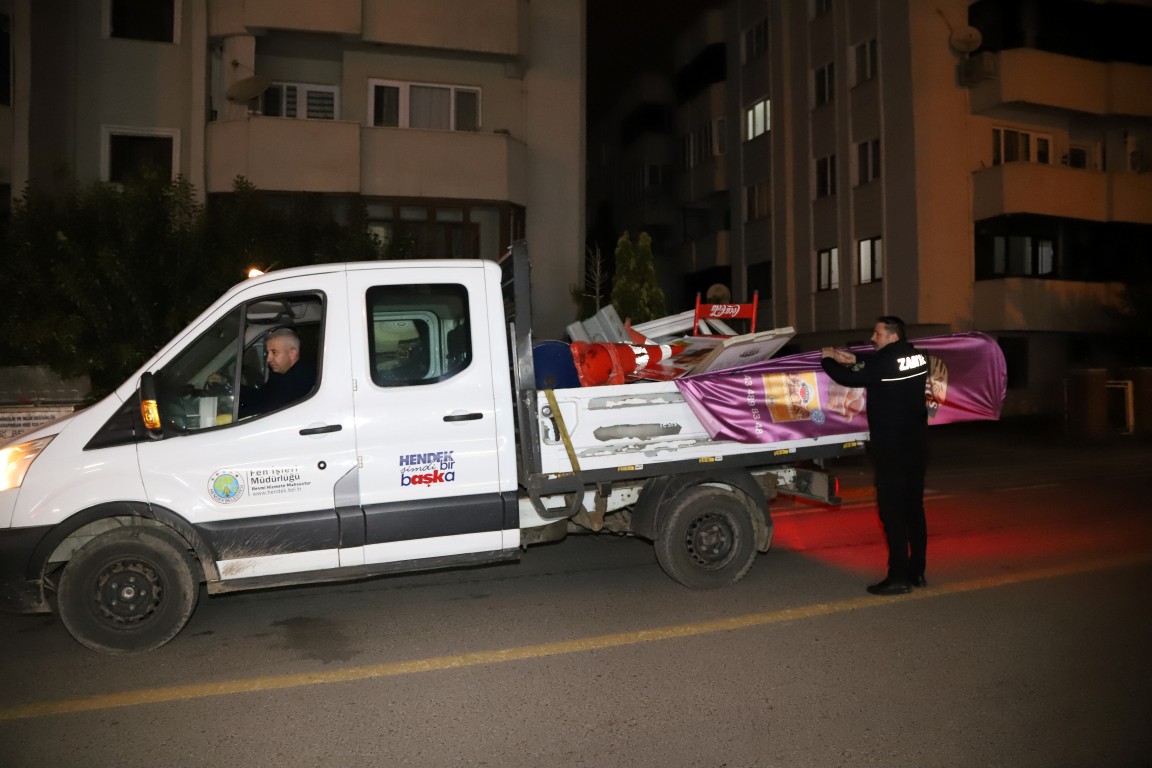 HENDEK BELEDİYESİ ZABITA EKİPLERİNDEN KALDIRIM İŞGALLERİNE SIKI DENETİM