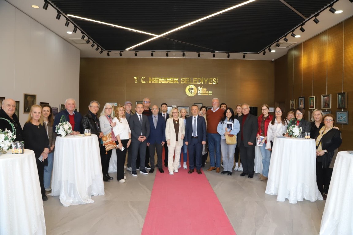 ZEHRA ÇALIŞAL RESİM SERGİSİ SANATSEVERLERLE BULUŞTU