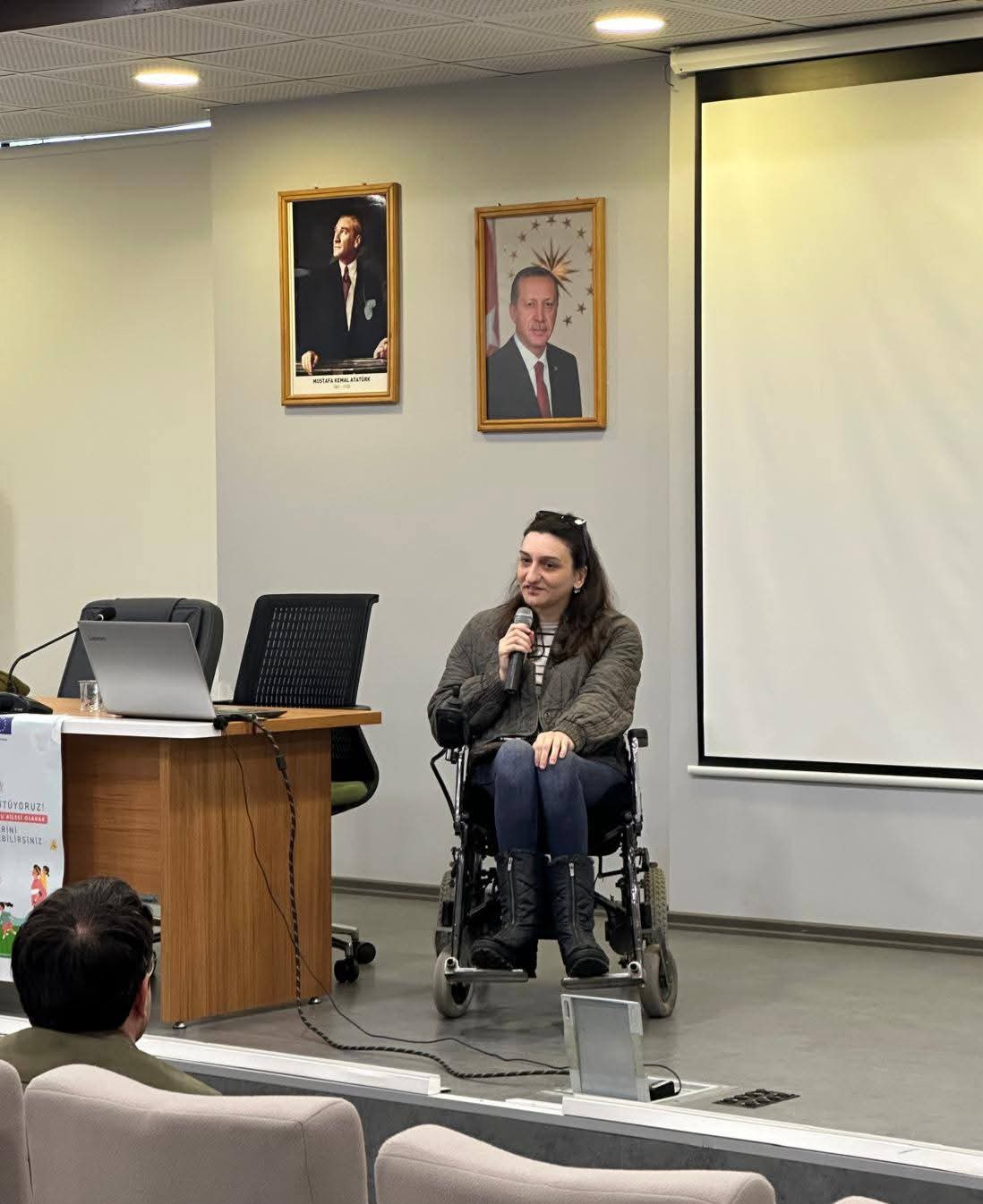 GÖRMEK YETMEZ , HİSSETMEK GEREKİR