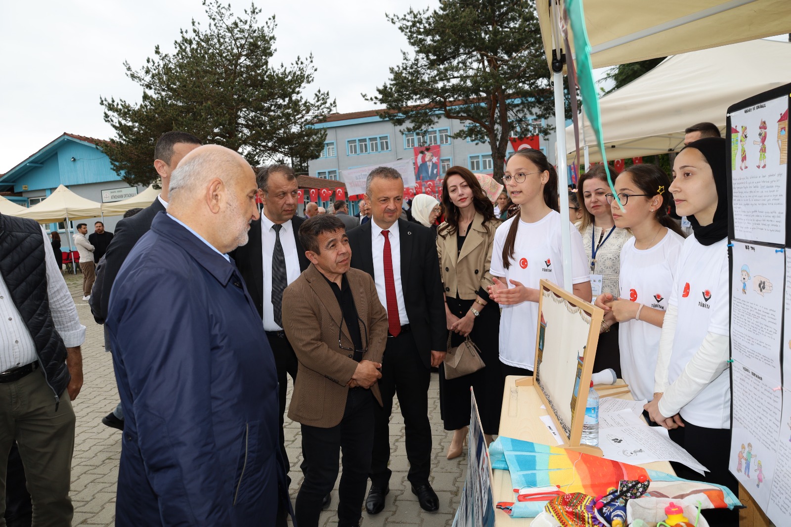Olimpiyat Şampiyonu Mutlu Atikehanım Ortaokulunda