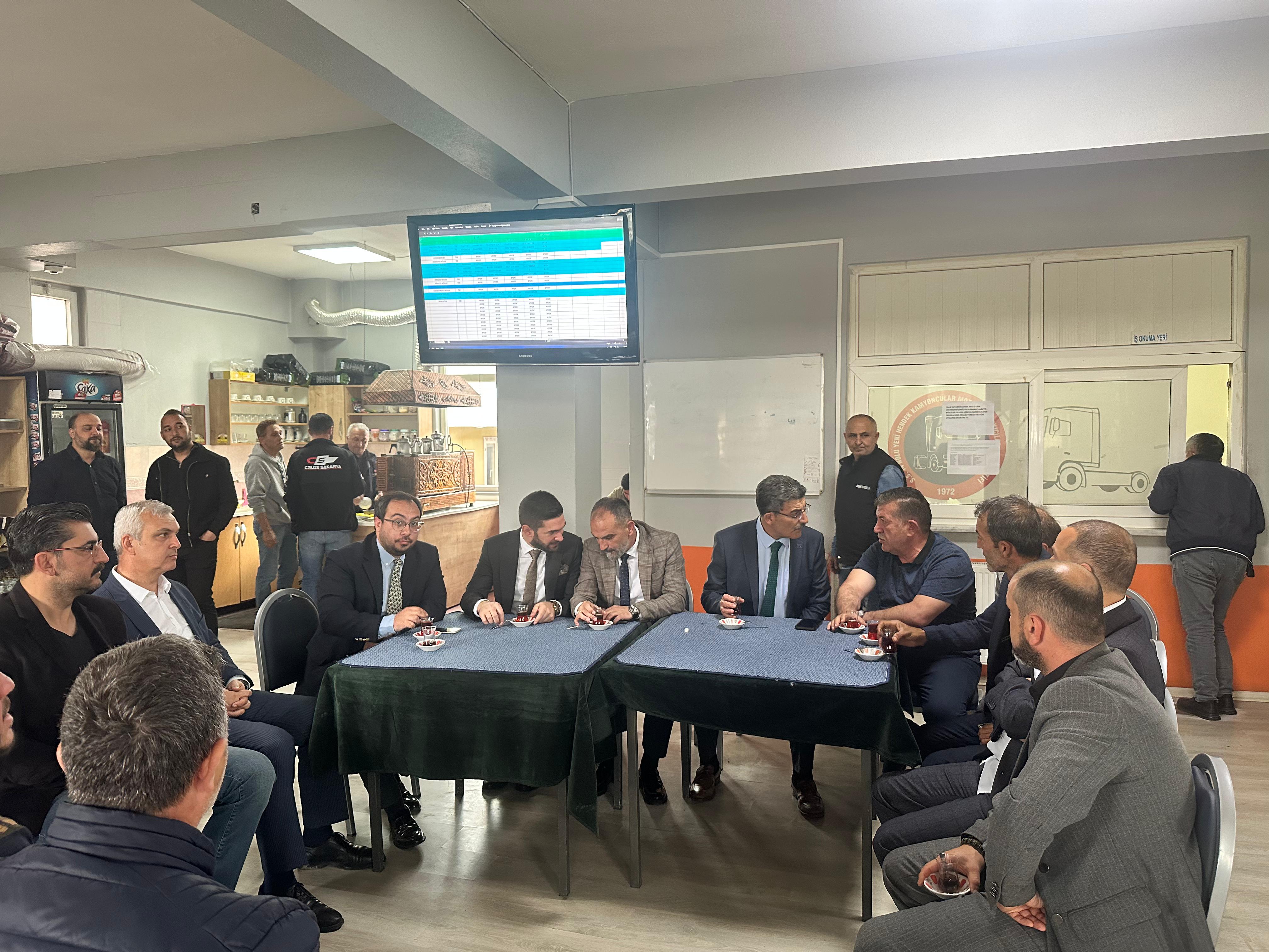 ANAHTAR PARTİ GENEL BAŞKAN YARDIMCISI AYHAN EREL HENDEK’TE SAHAYA İNDİ