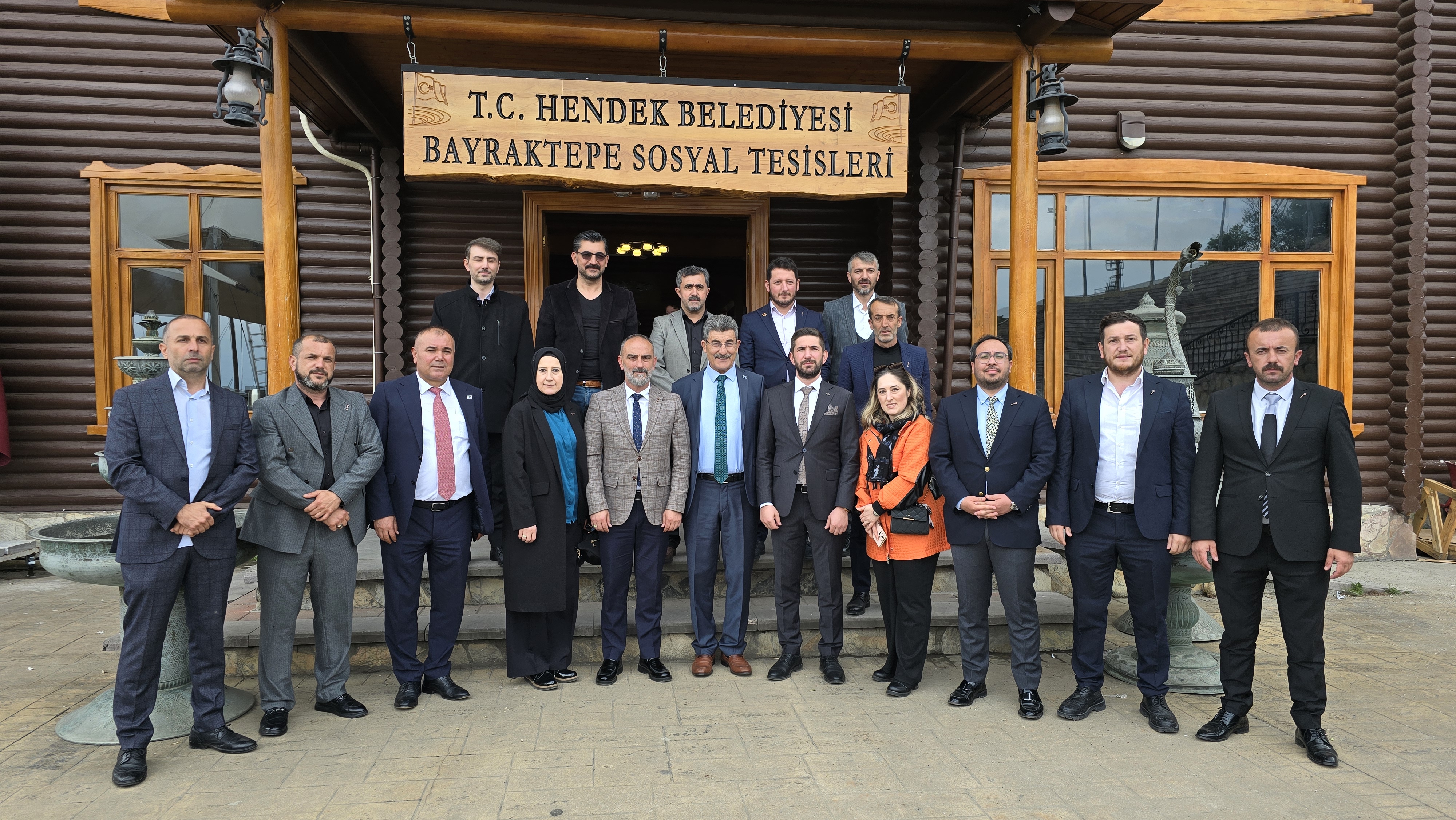 ANAHTAR PARTİ GENEL BAŞKAN YARDIMCISI AYHAN EREL HENDEK’TE SAHAYA İNDİ