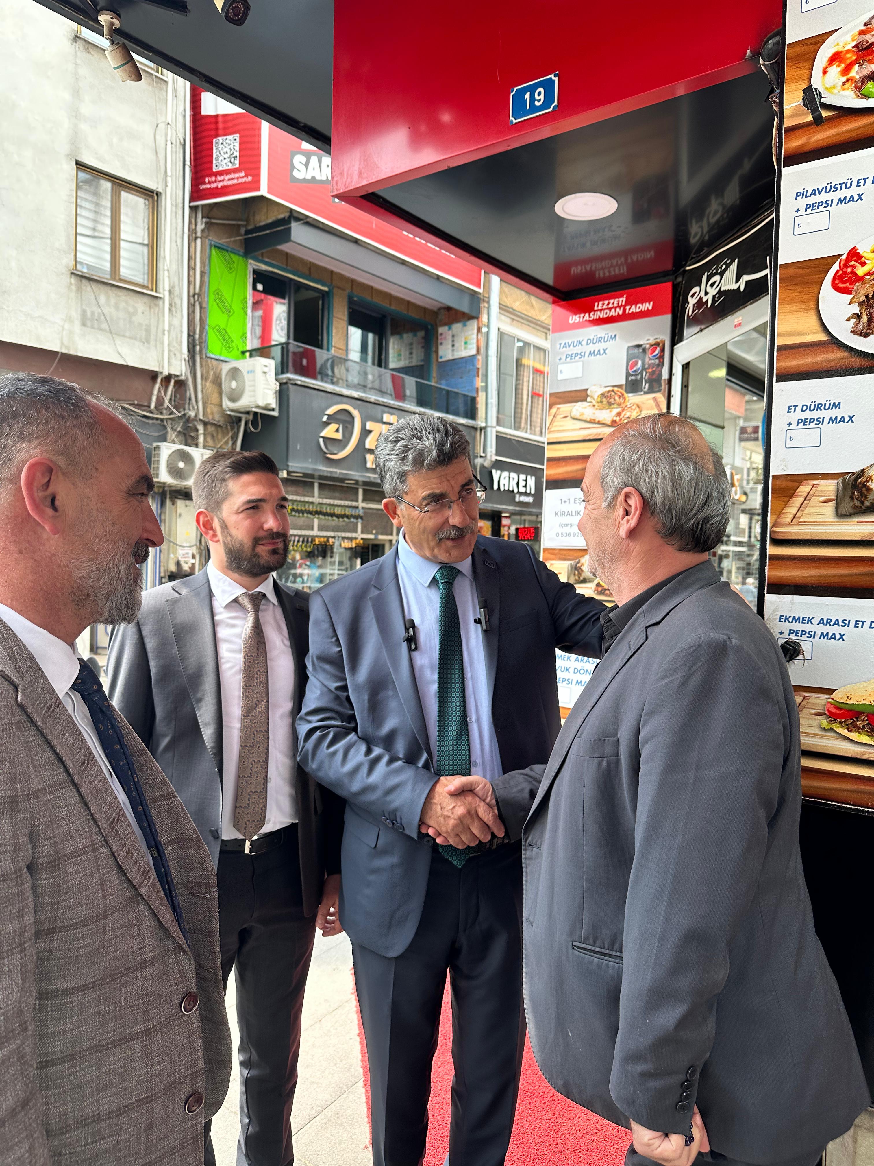 ANAHTAR PARTİ GENEL BAŞKAN YARDIMCISI AYHAN EREL HENDEK’TE SAHAYA İNDİ